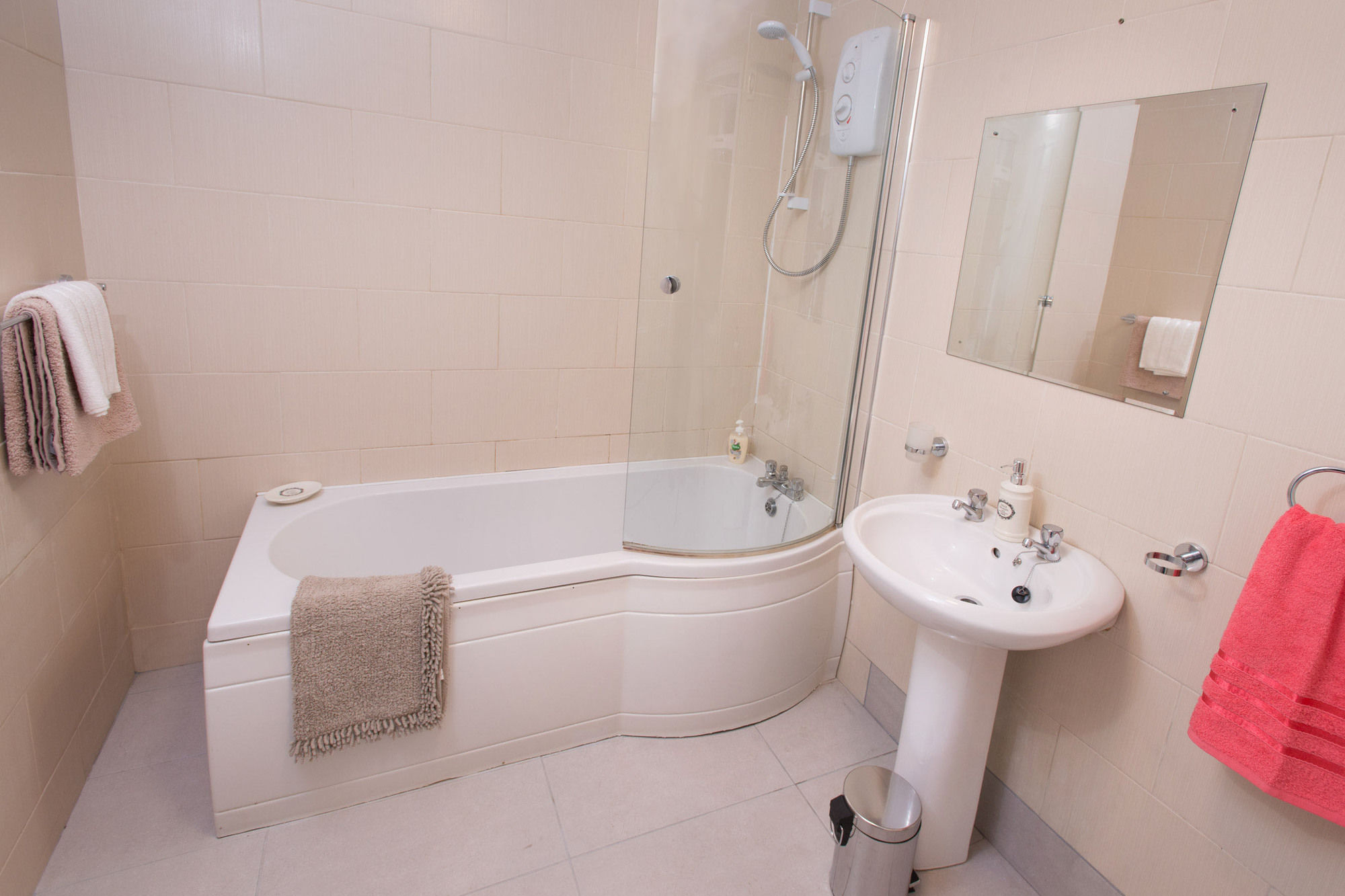 Фото Titanic Guest Boutique Accommodation