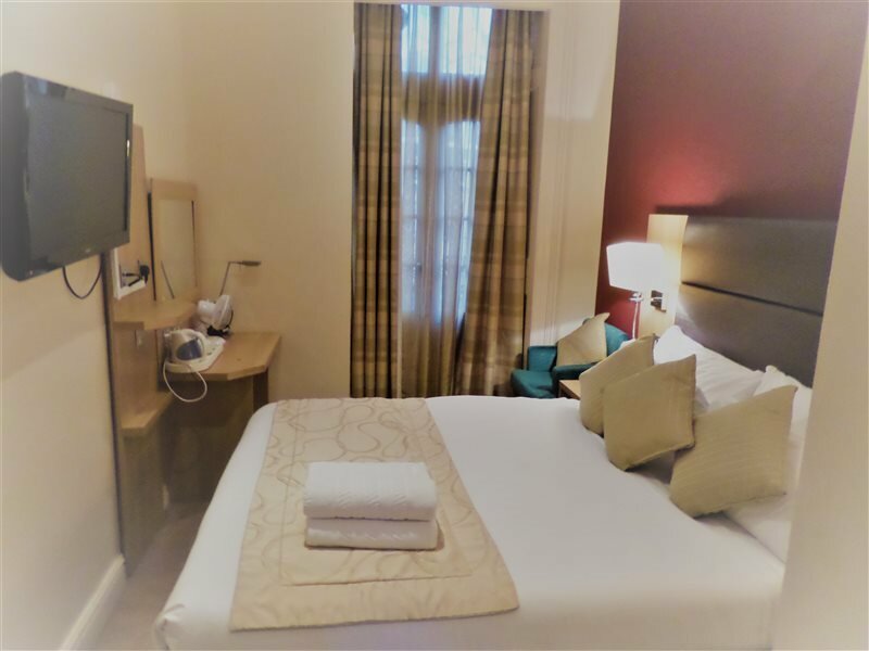 Фото Lancaster Court Hotel