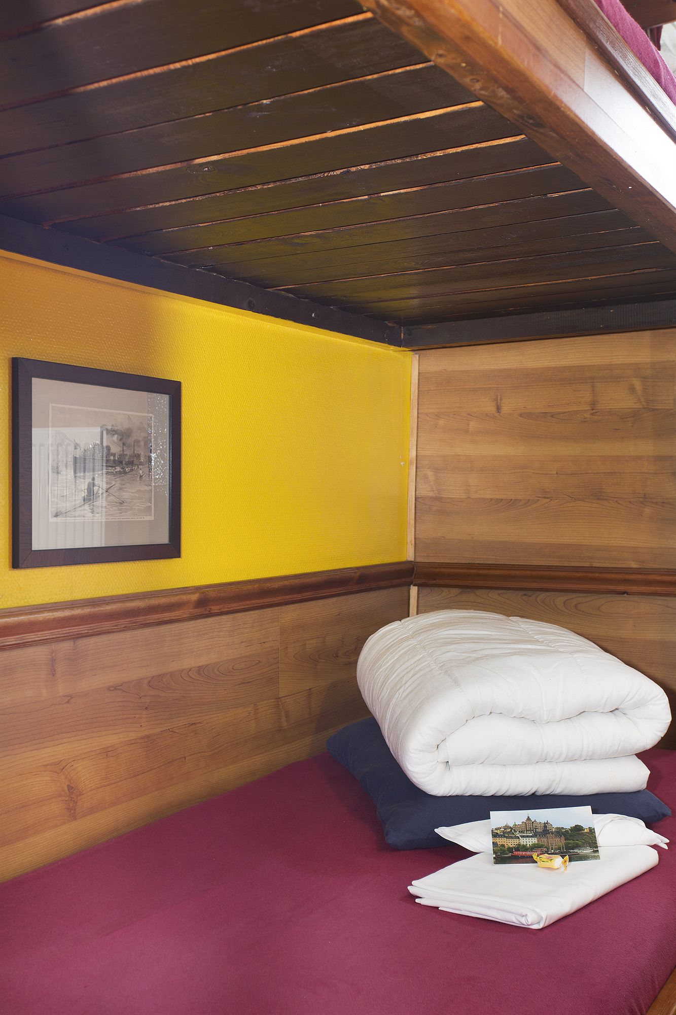 Фото The Red Boat