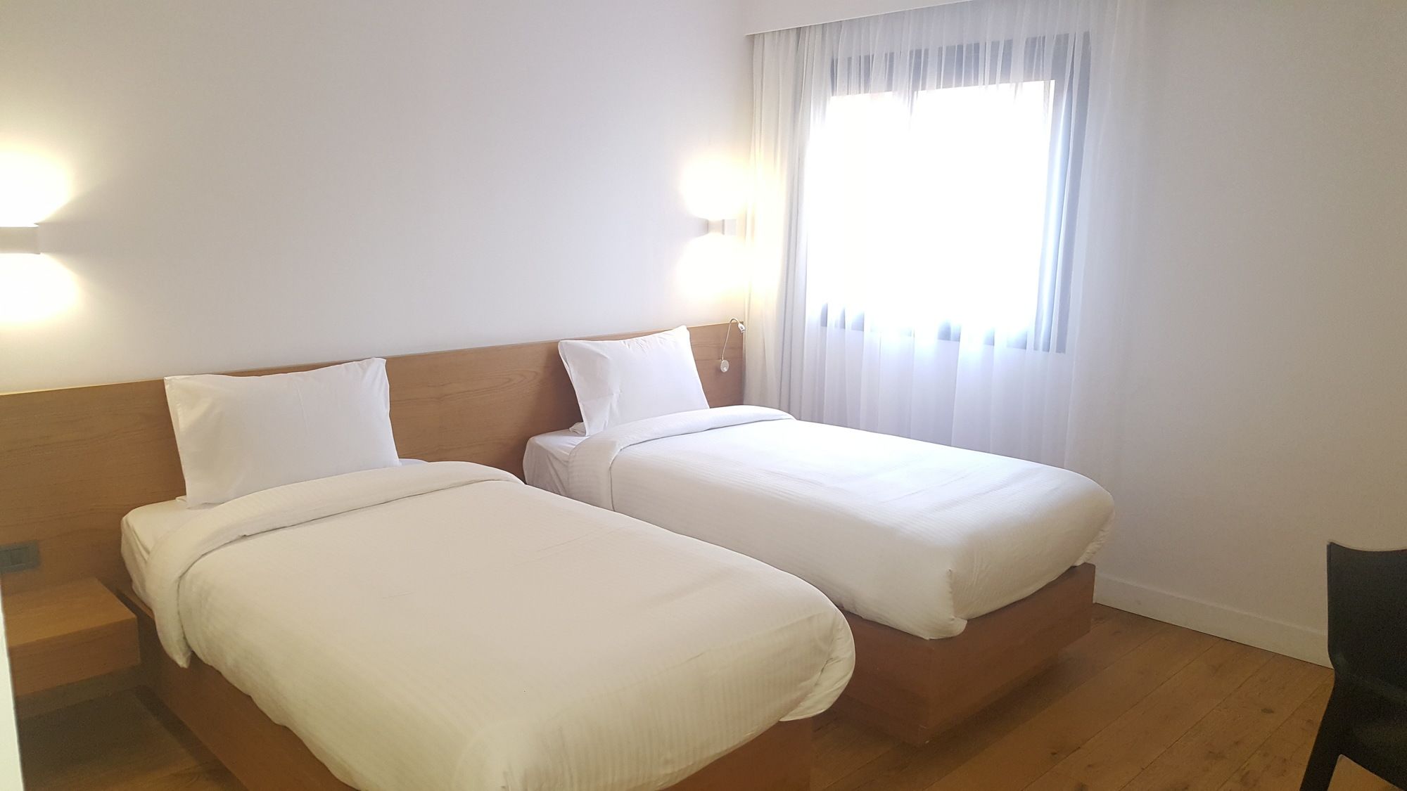 Фото New President Hotel