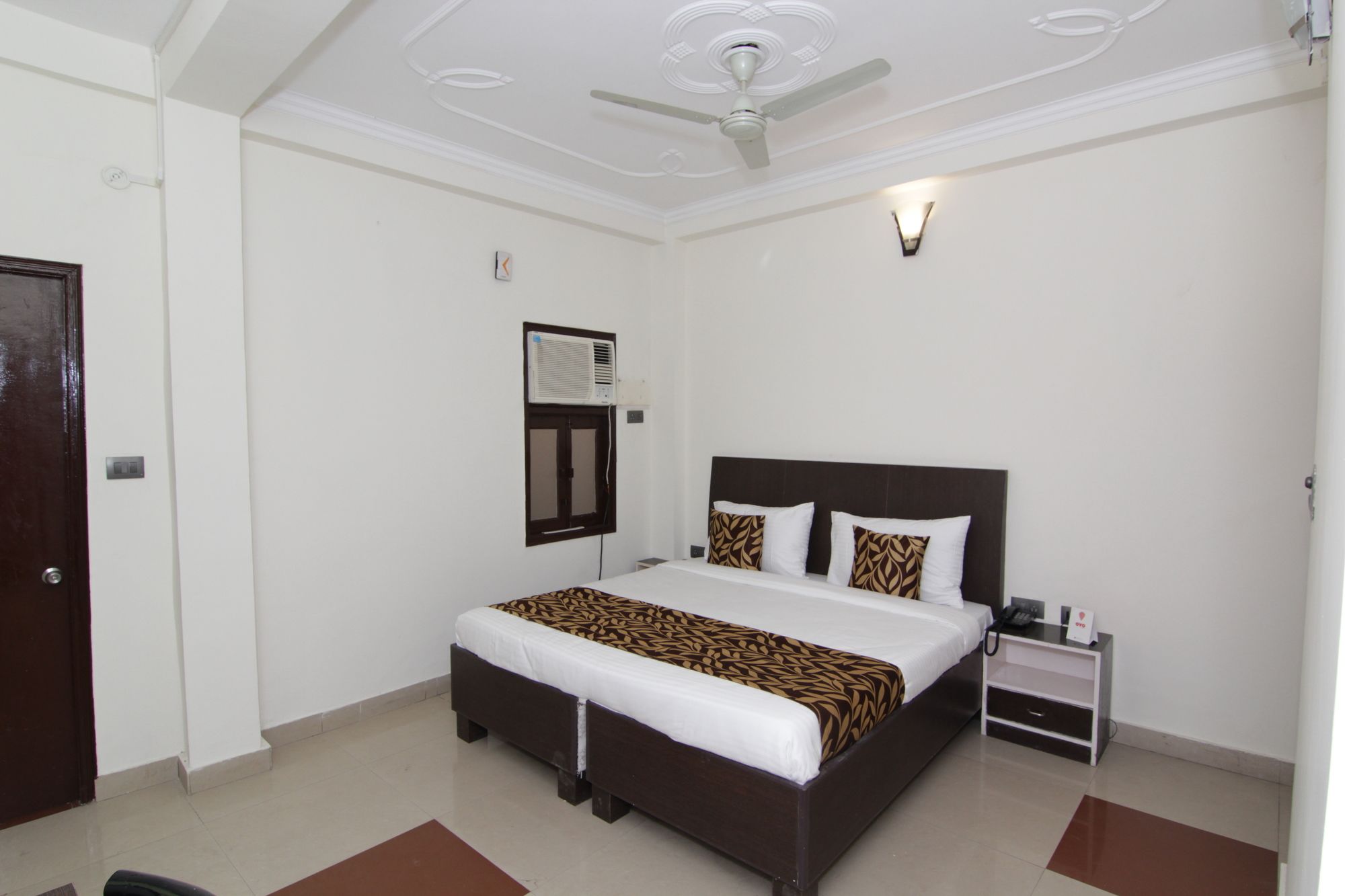 Фото Vaccinated Staff- Oyo Flagship 117 Assi Ghat Bhu