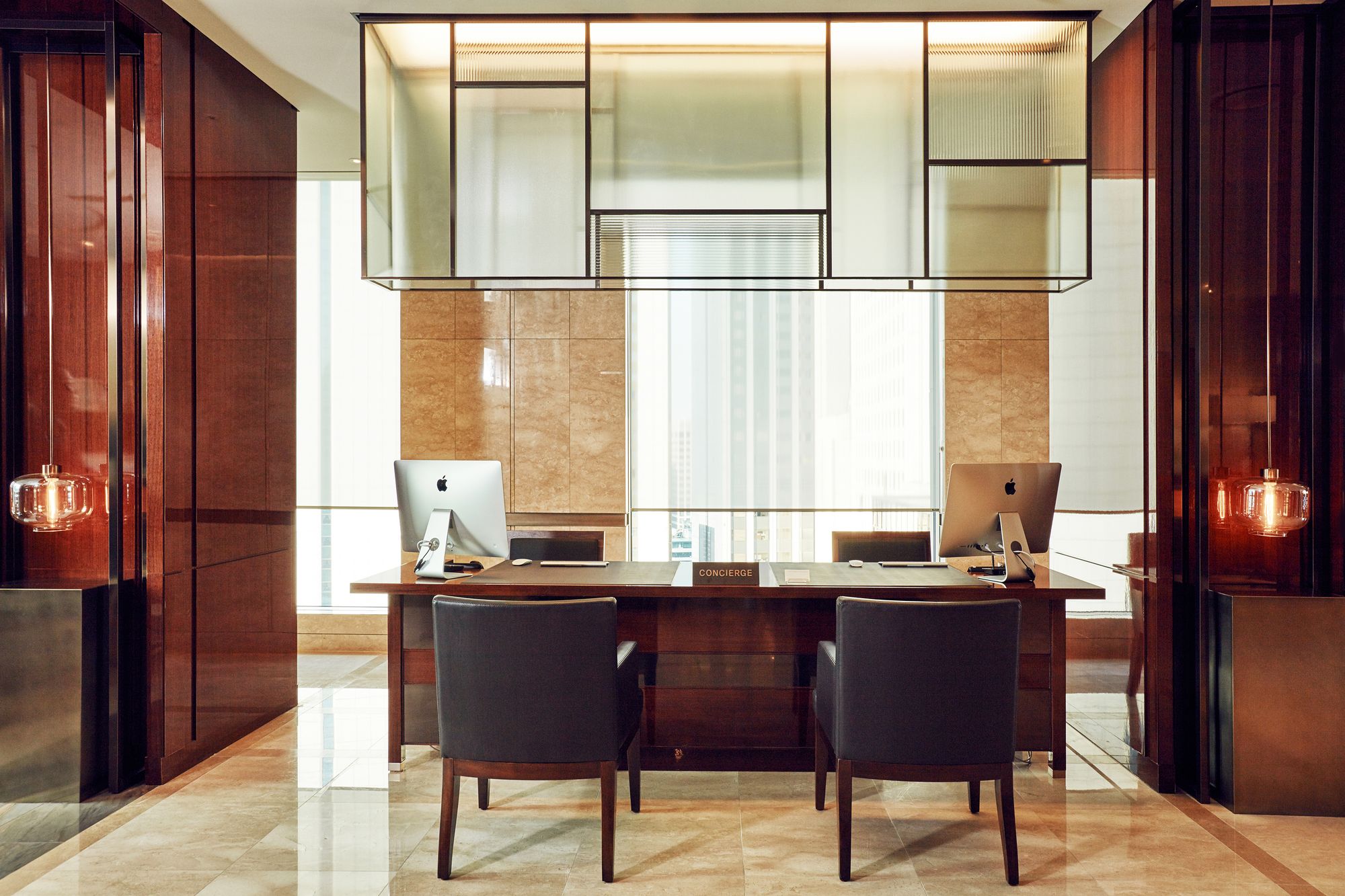 Фото Crown Park Hotel