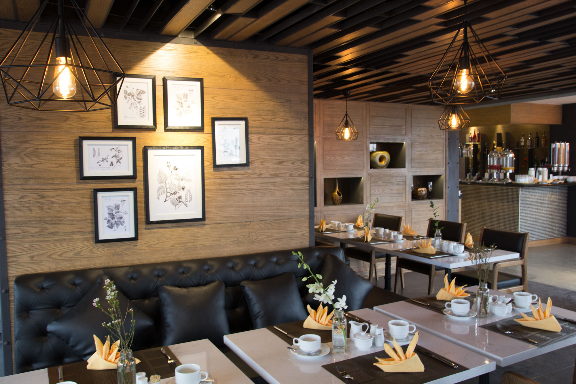 Фото Bespoke Trendy Hotel Hanoi