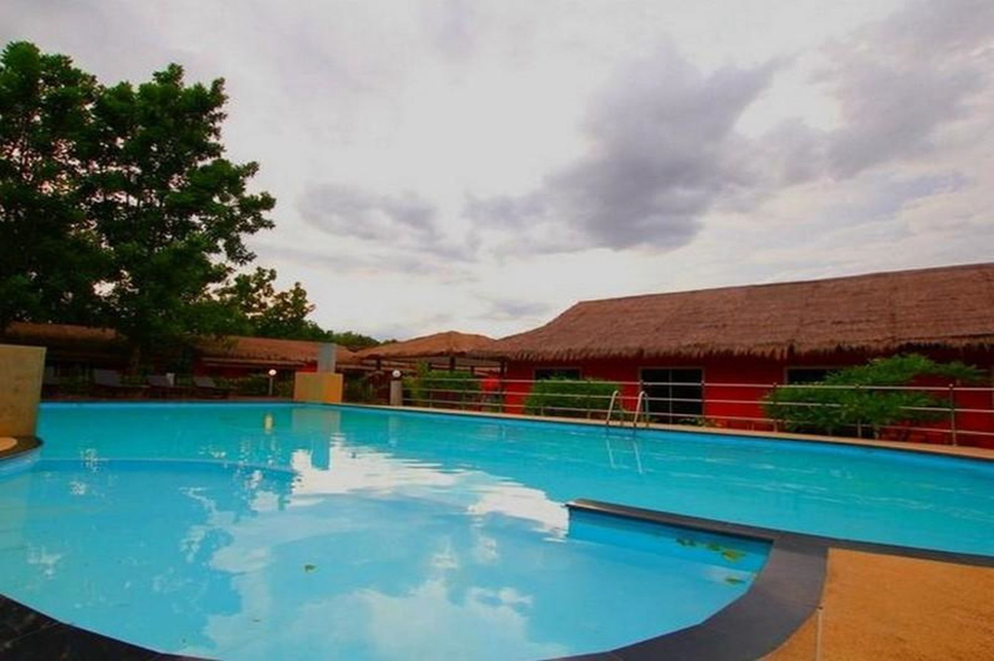 Фото Aurora Resort Kanchanaburi