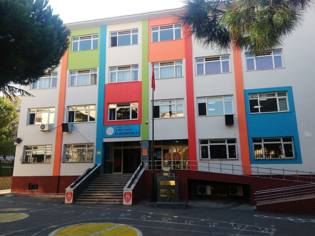 Primary school Ahmet Rasim Primary School, Istanbul, photo
