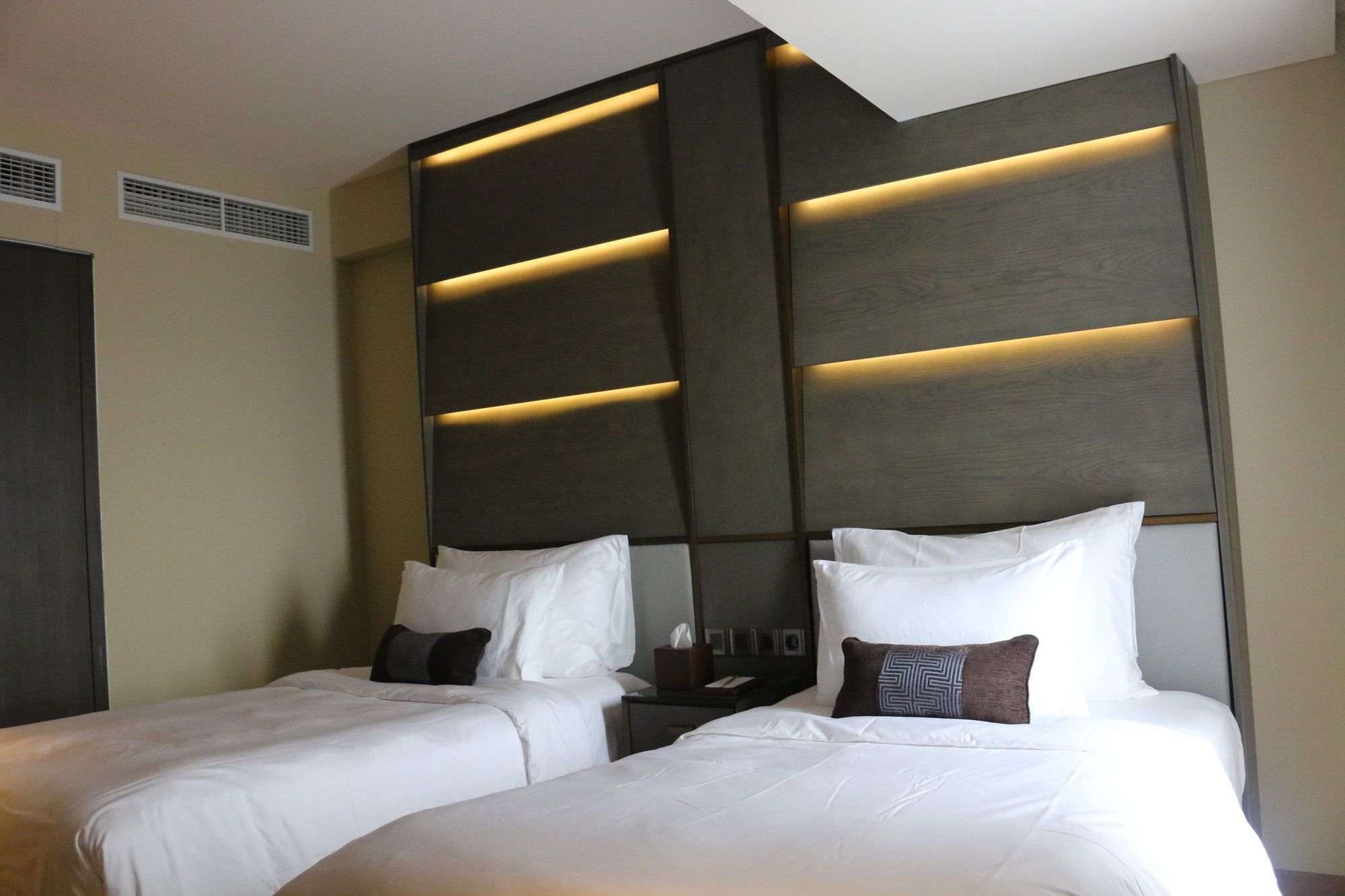 Фото Vasa Hotel Surabaya