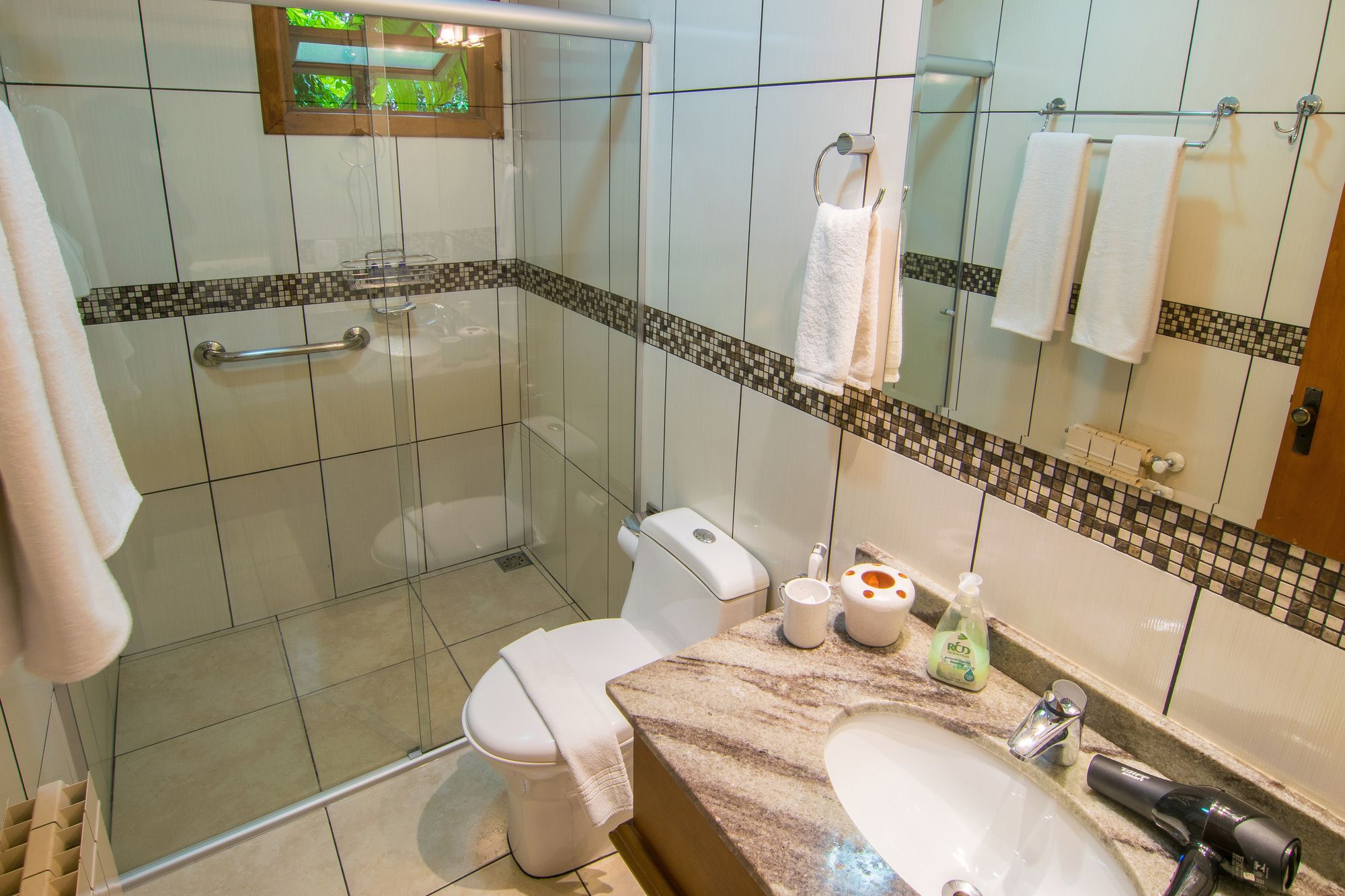 Фото Hotel Azaleia