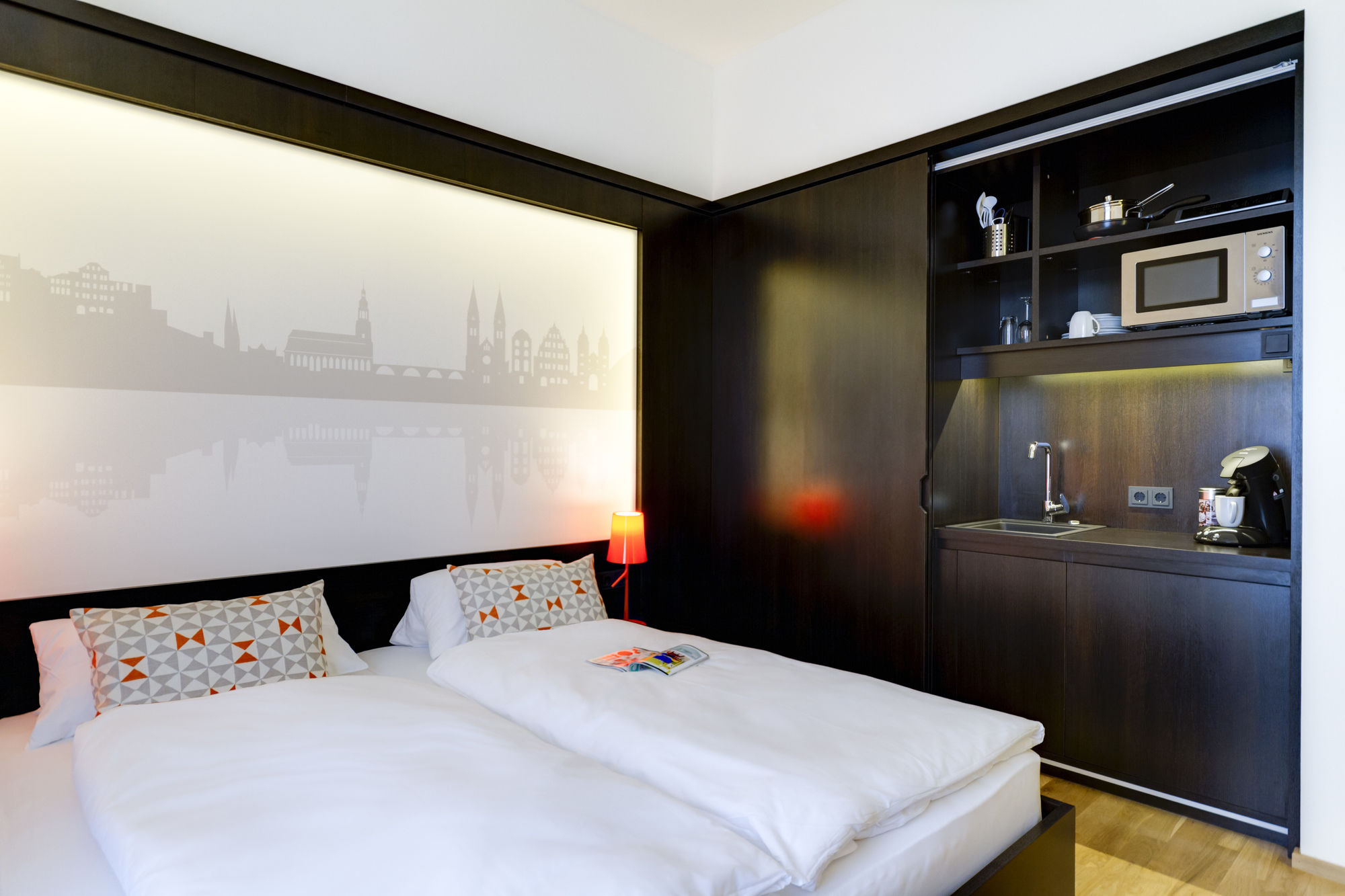 Фото Отель SevenDays BoardingHouse