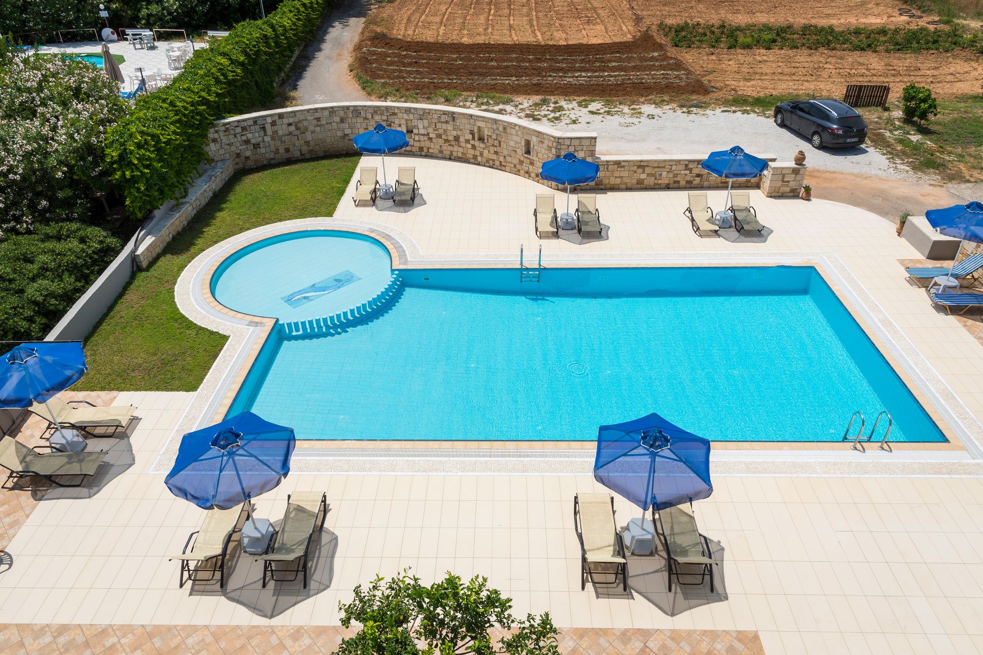 Фото Irini Stalos Apartments