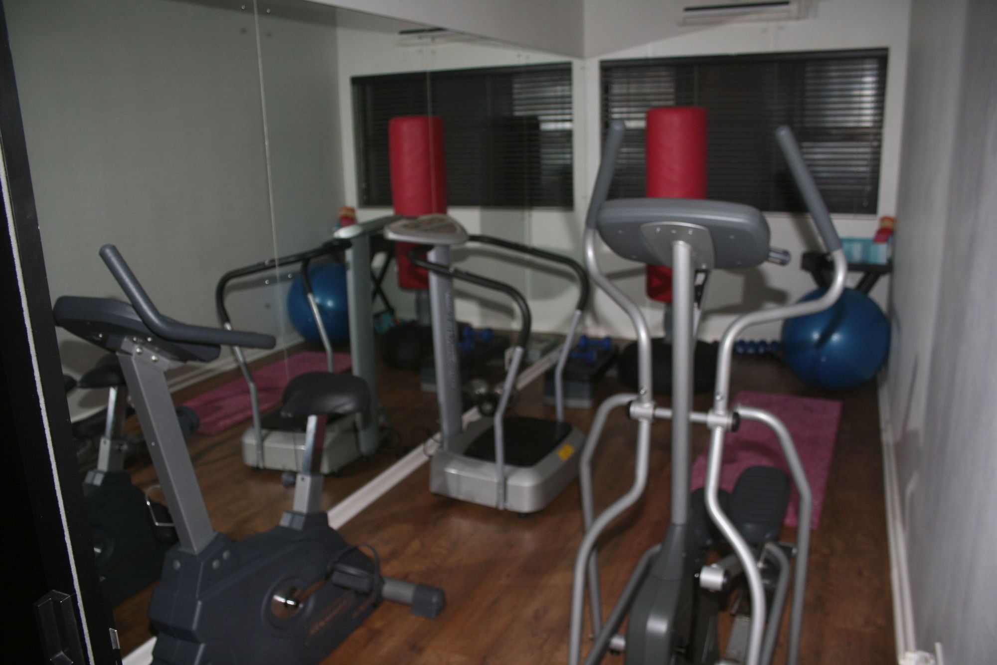 Фото Ahoy Boutique Hotel