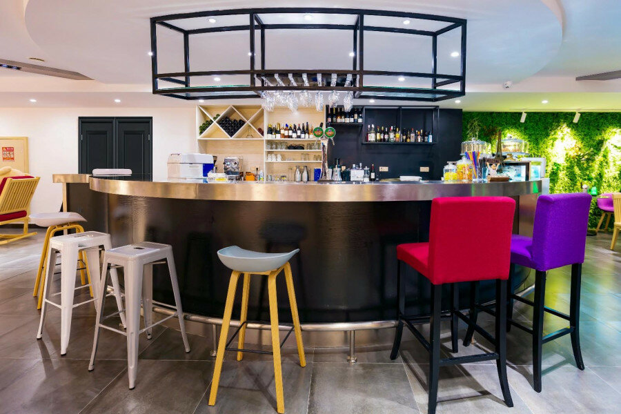 Фото Campanile WuXi HuiShan Tower JinLong Plaza Hotel