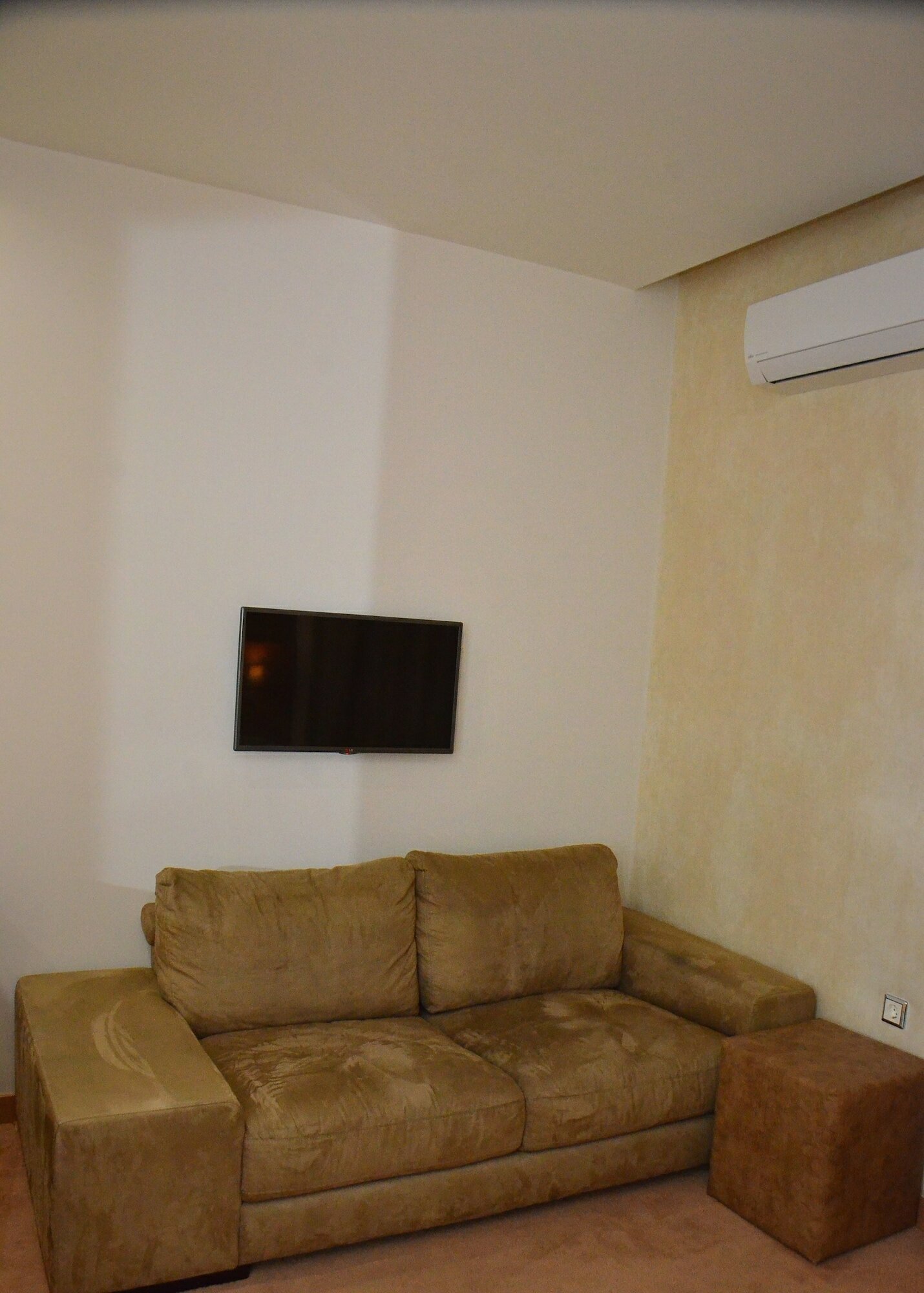 Фото Deves Hotel