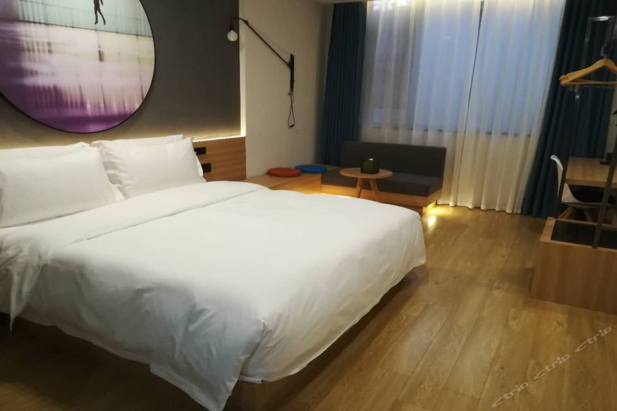 Фото Atour Light Hotel Jinli Chengdu