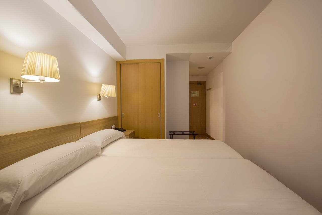 Фото Hotel Catalunya Ski