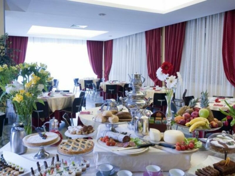 Фото Hotel Continental Rimini