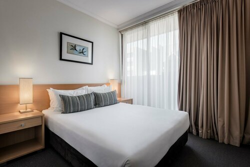 Внешний вид отеля Franklin Central Apartments в Аделаиде, фото 2