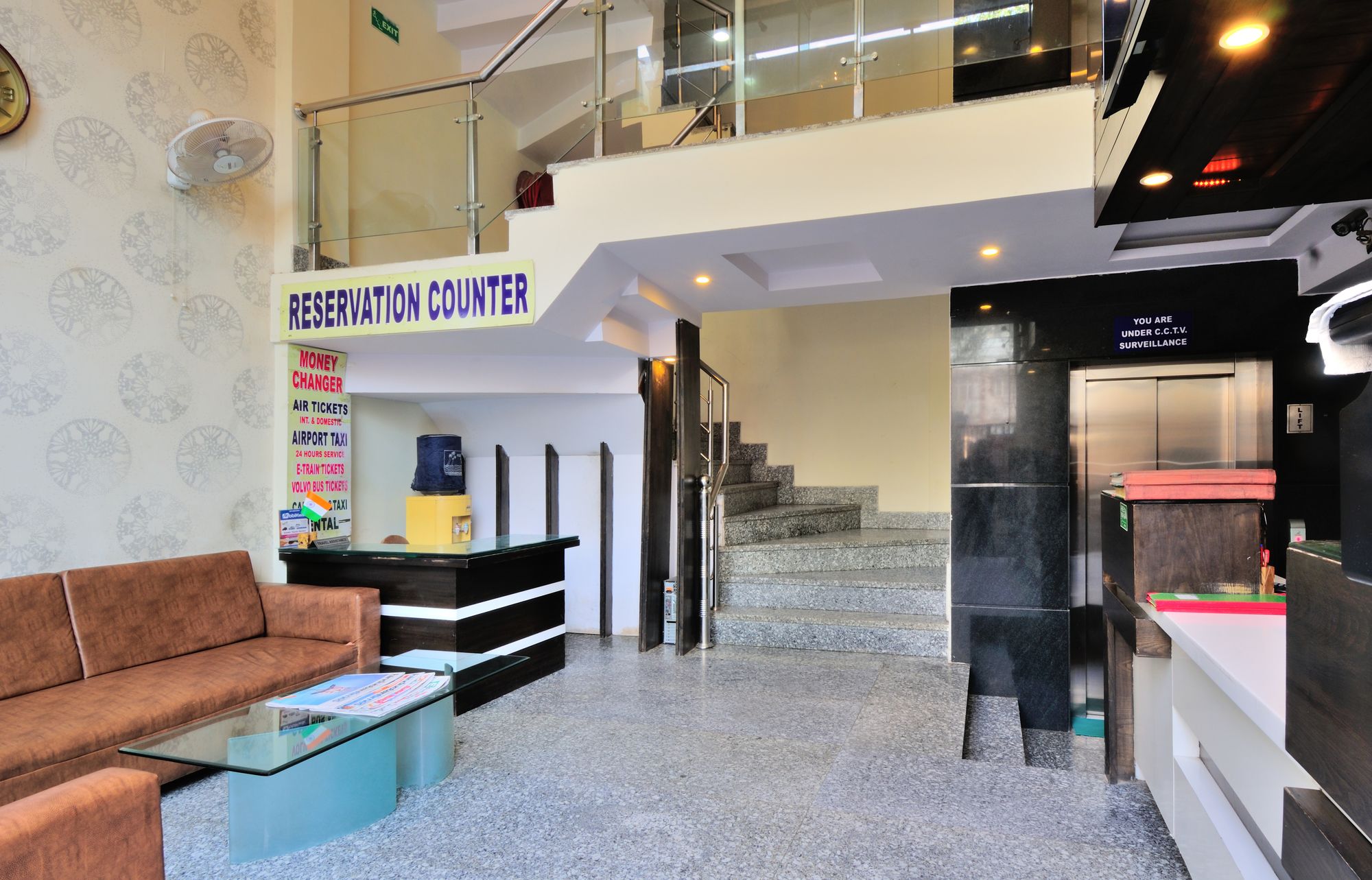 Фото Hotel Gold Star Inn