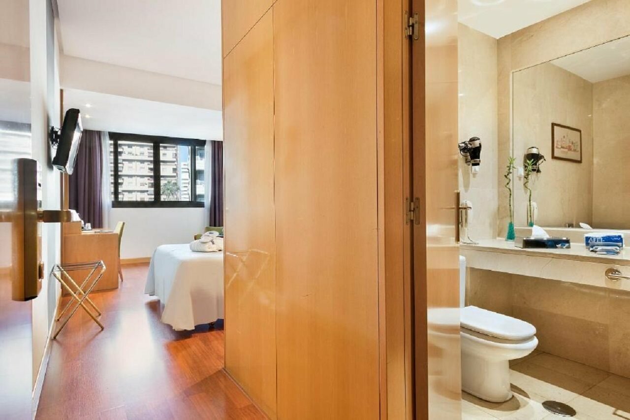 Фото Malaga Alameda Centro Affiliated by Meliá