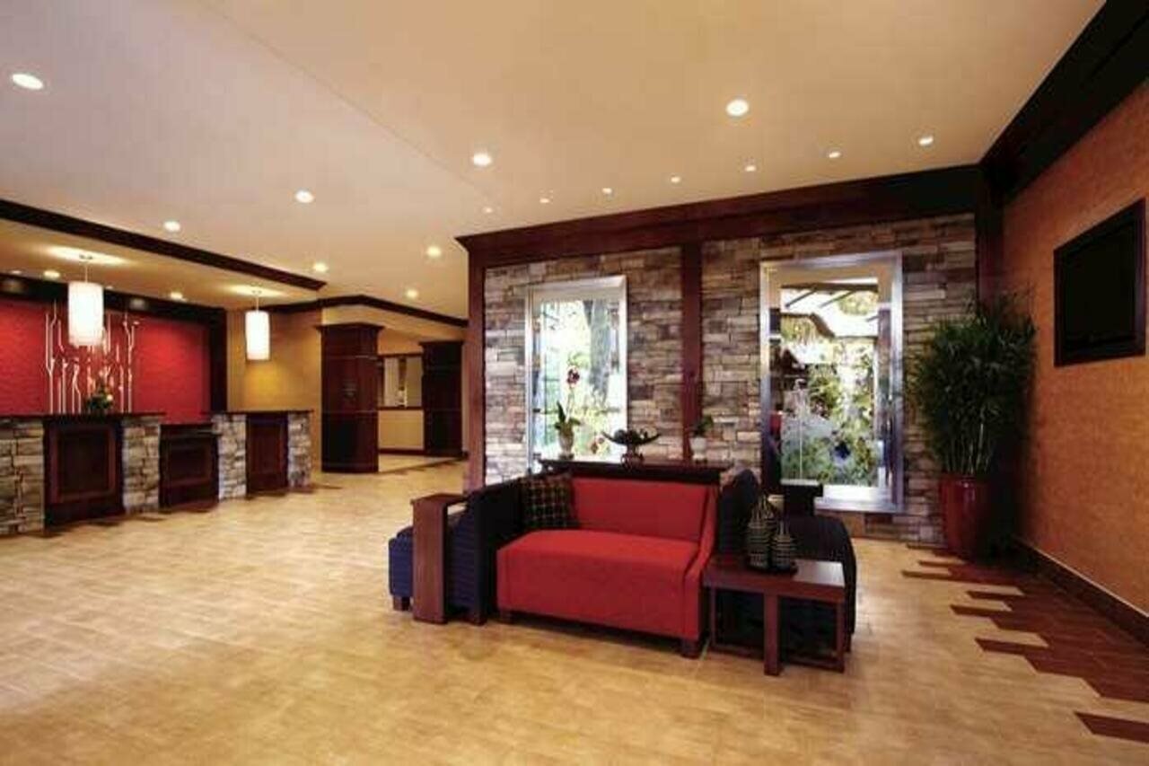 Фото Hilton Garden Inn Oklahoma City Bricktown