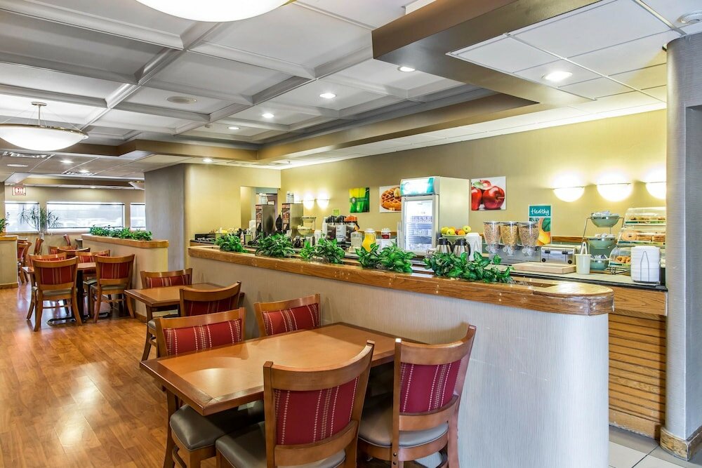 Фото Holiday Inn Chicago – Midway Airport S, an Ihg hotel
