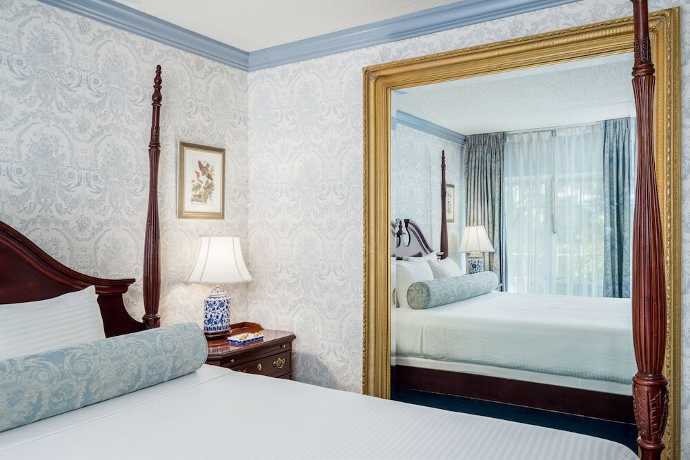 Фото The Farmington Inn & Suites