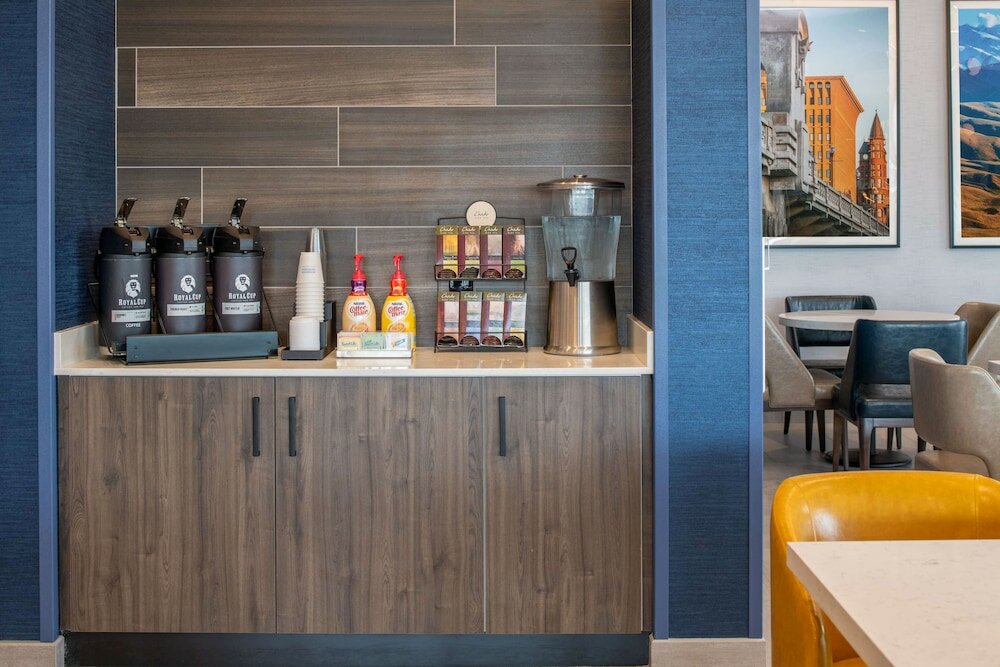 Фото La Quinta Inn & Suites by Wyndham Spokane Downtown