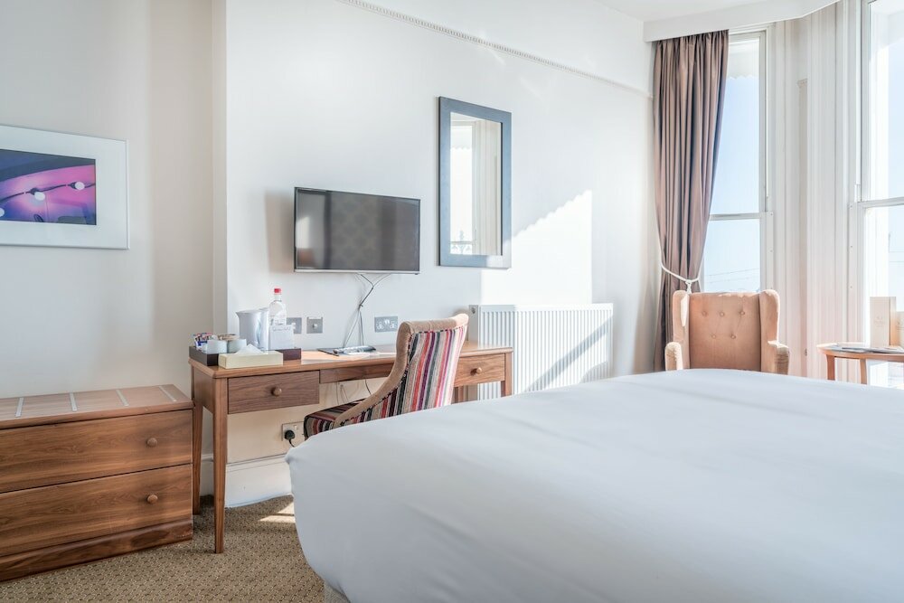 Фото Queens Hotel