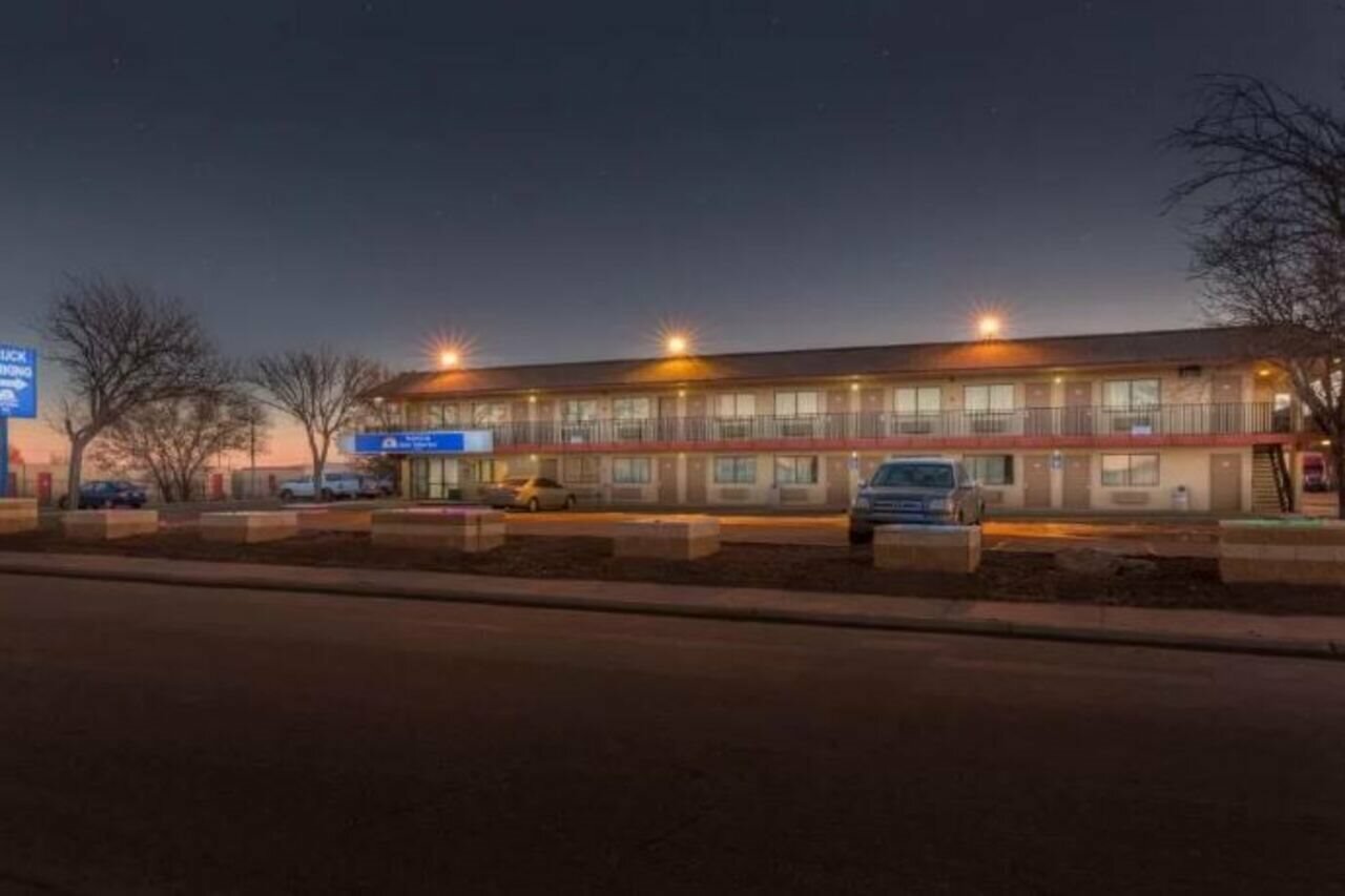 Фото Americas Best Value Inn Amarillo Airport