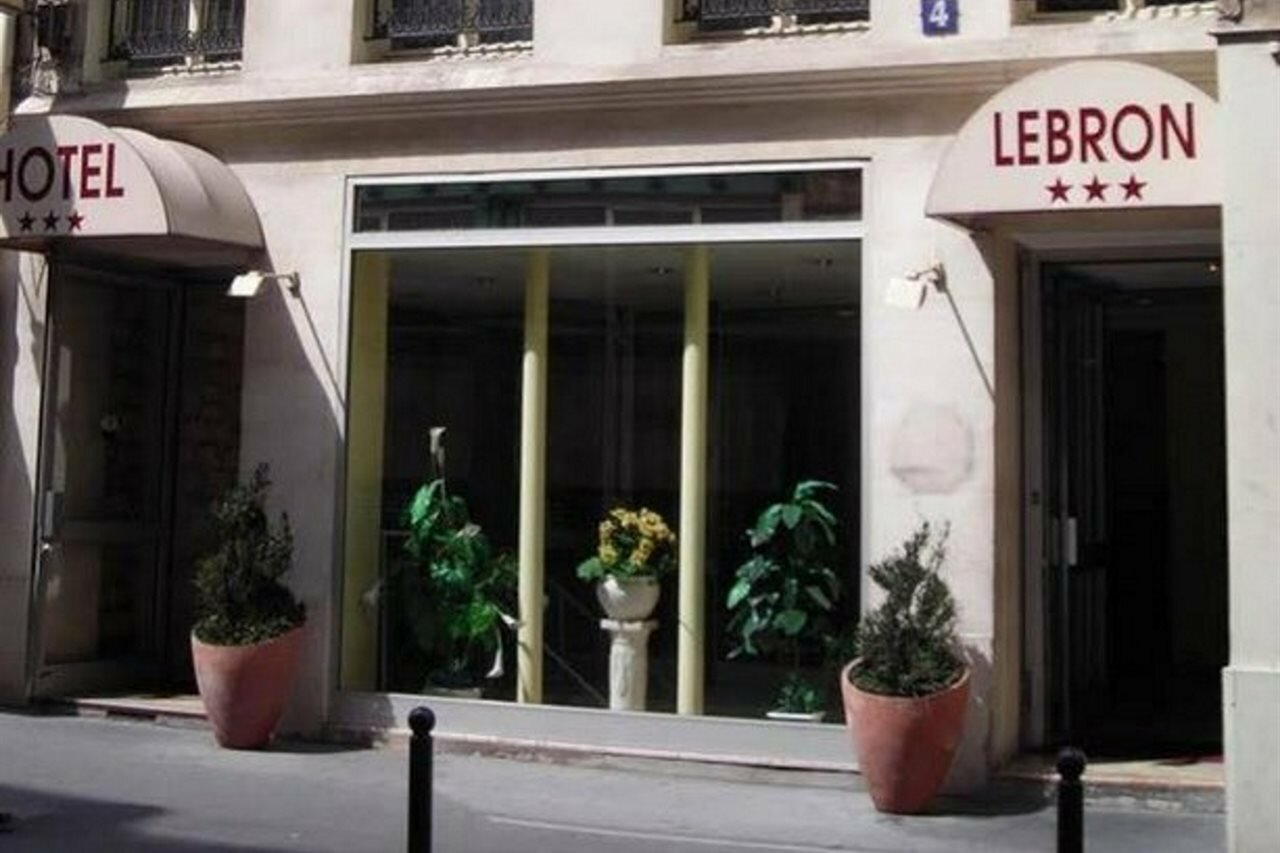 Фото отеля 1