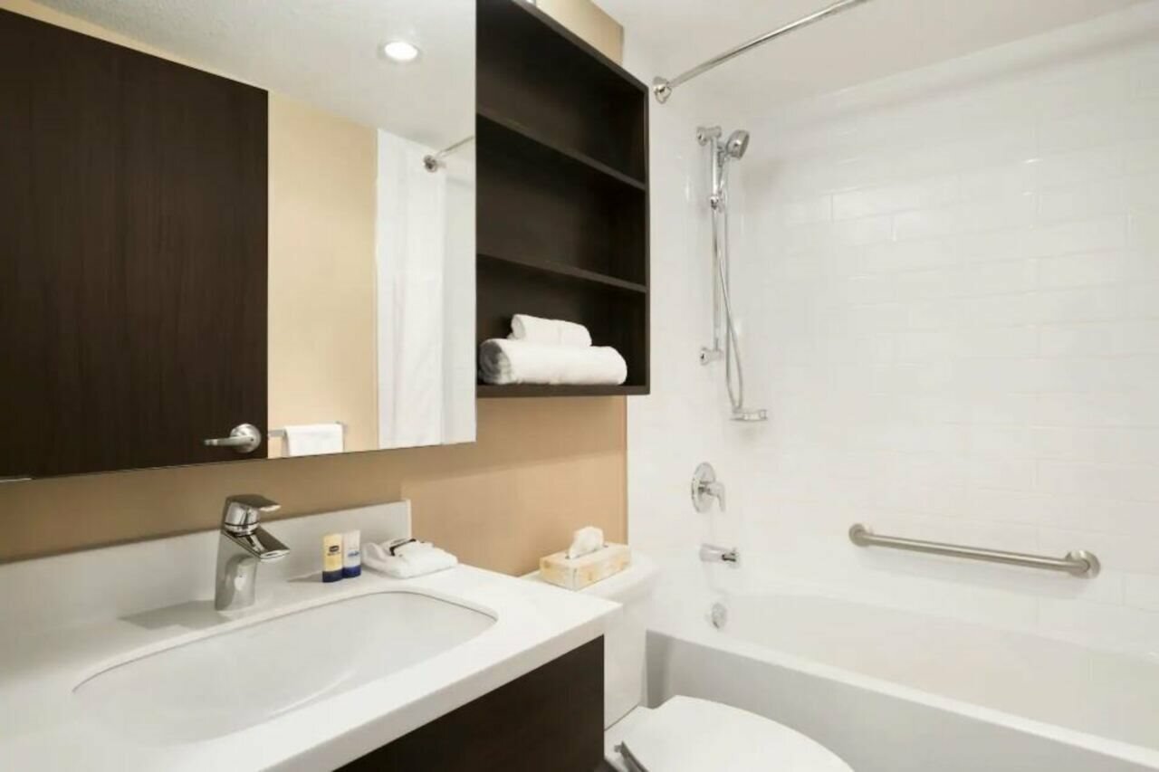 Фото Microtel Inn & Suites by Wyndham Blackfalds Red Deer North