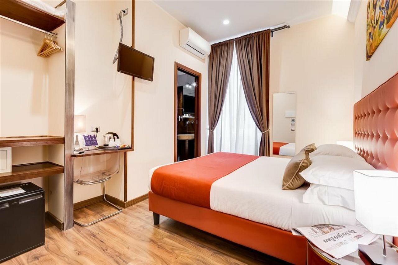 Фото отеля 2