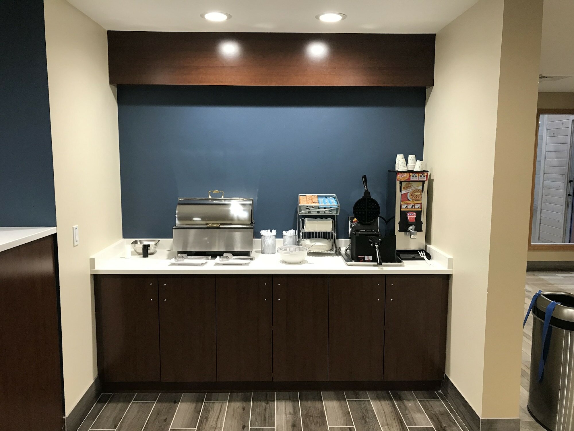 Фото AmericInn by Wyndham Jefferson