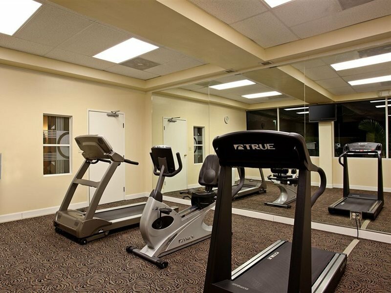 Фото Holiday Inn Express & Suites Pasadena - Los Angeles