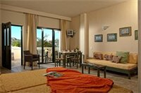Фото Villiana Holiday Apartments