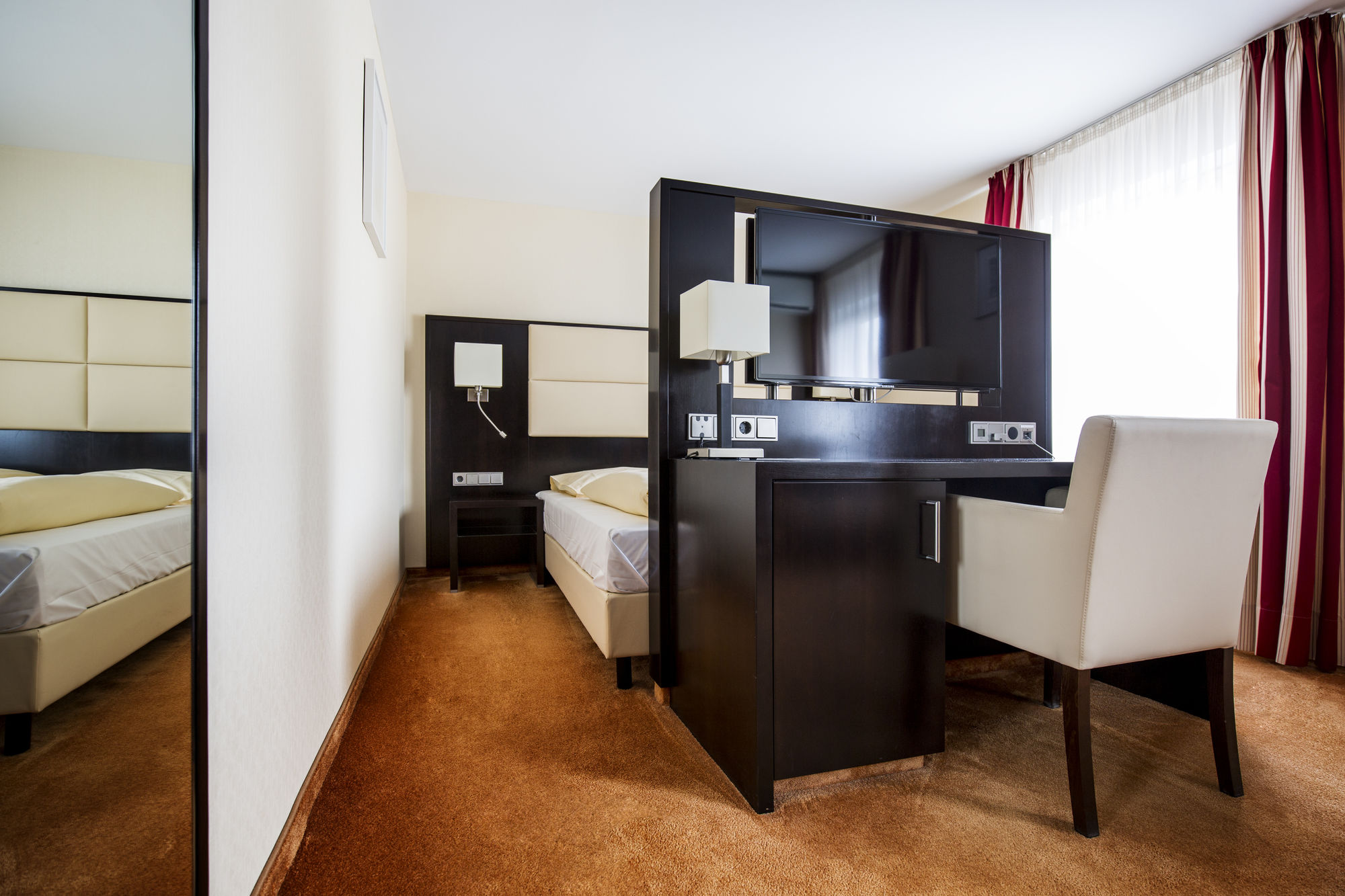 Фото Hotel Adler