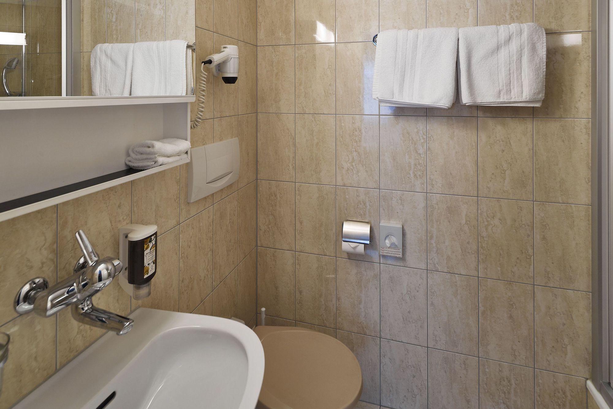 Фото Hotel Ambassador Brig