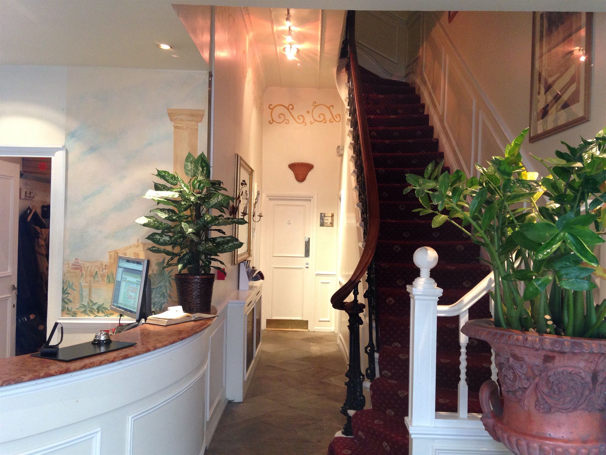 Фото Rushmore Hotel