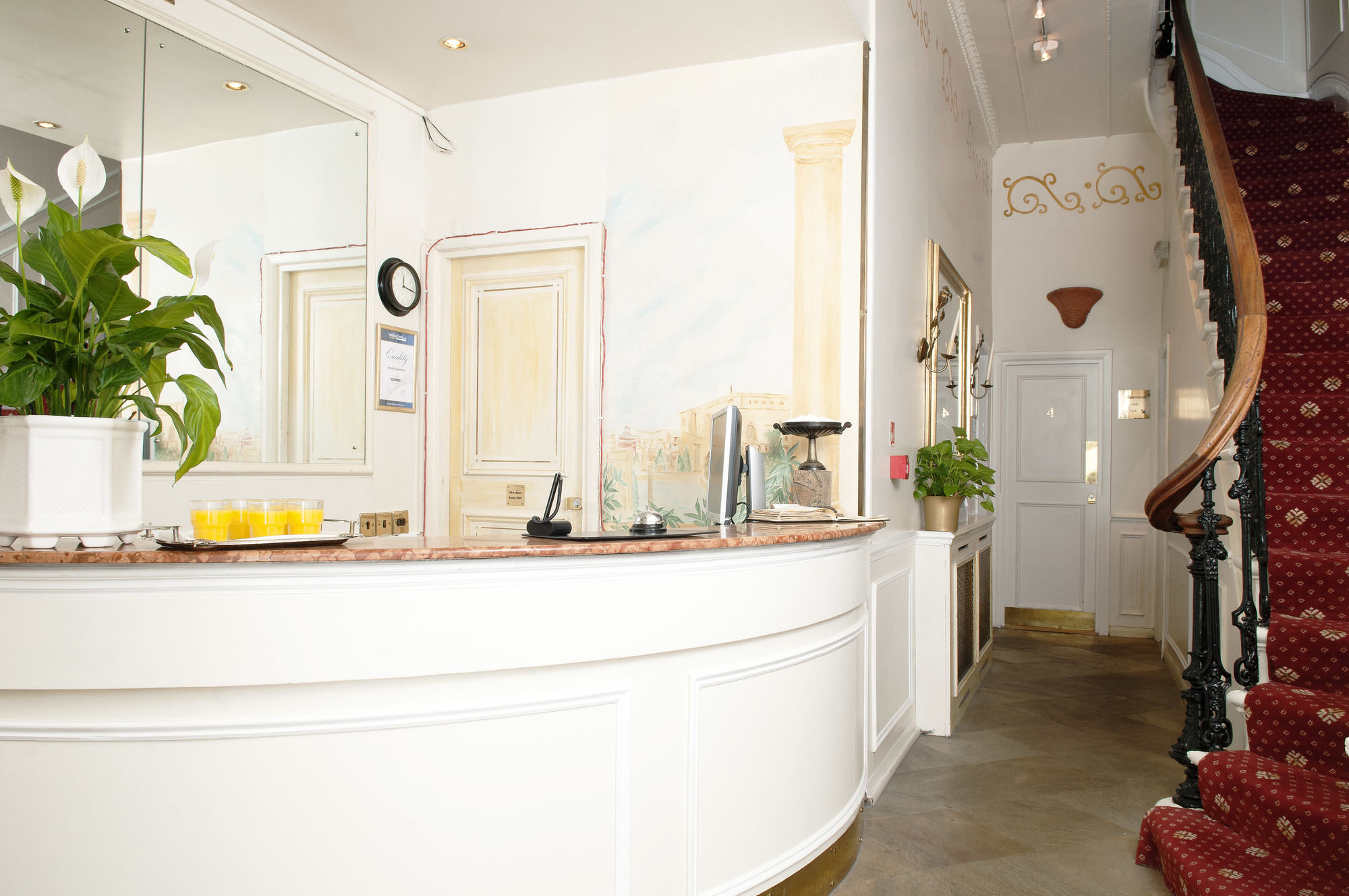 Фото Rushmore Hotel