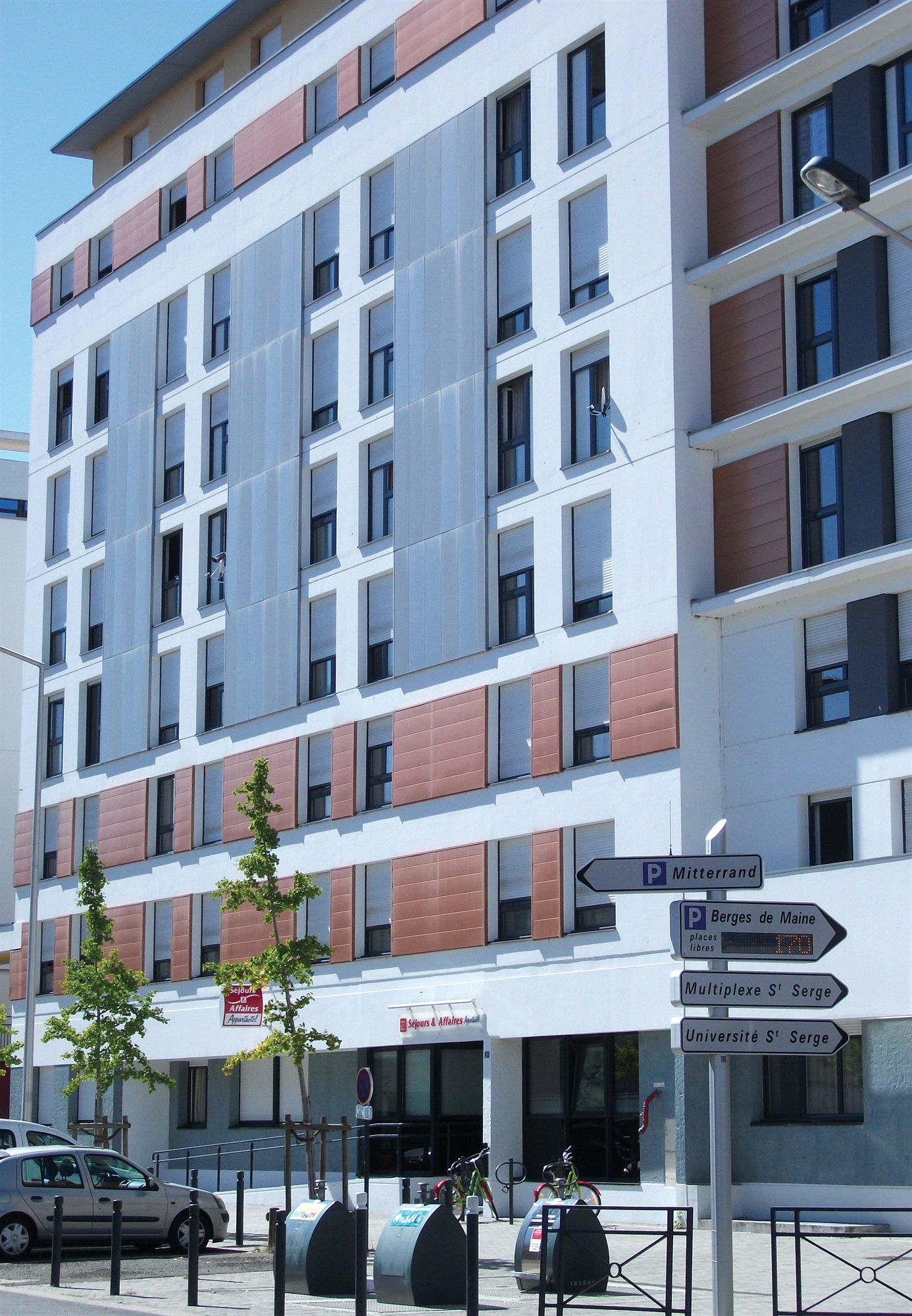 Фото Séjours et Affaires Angers Atrium