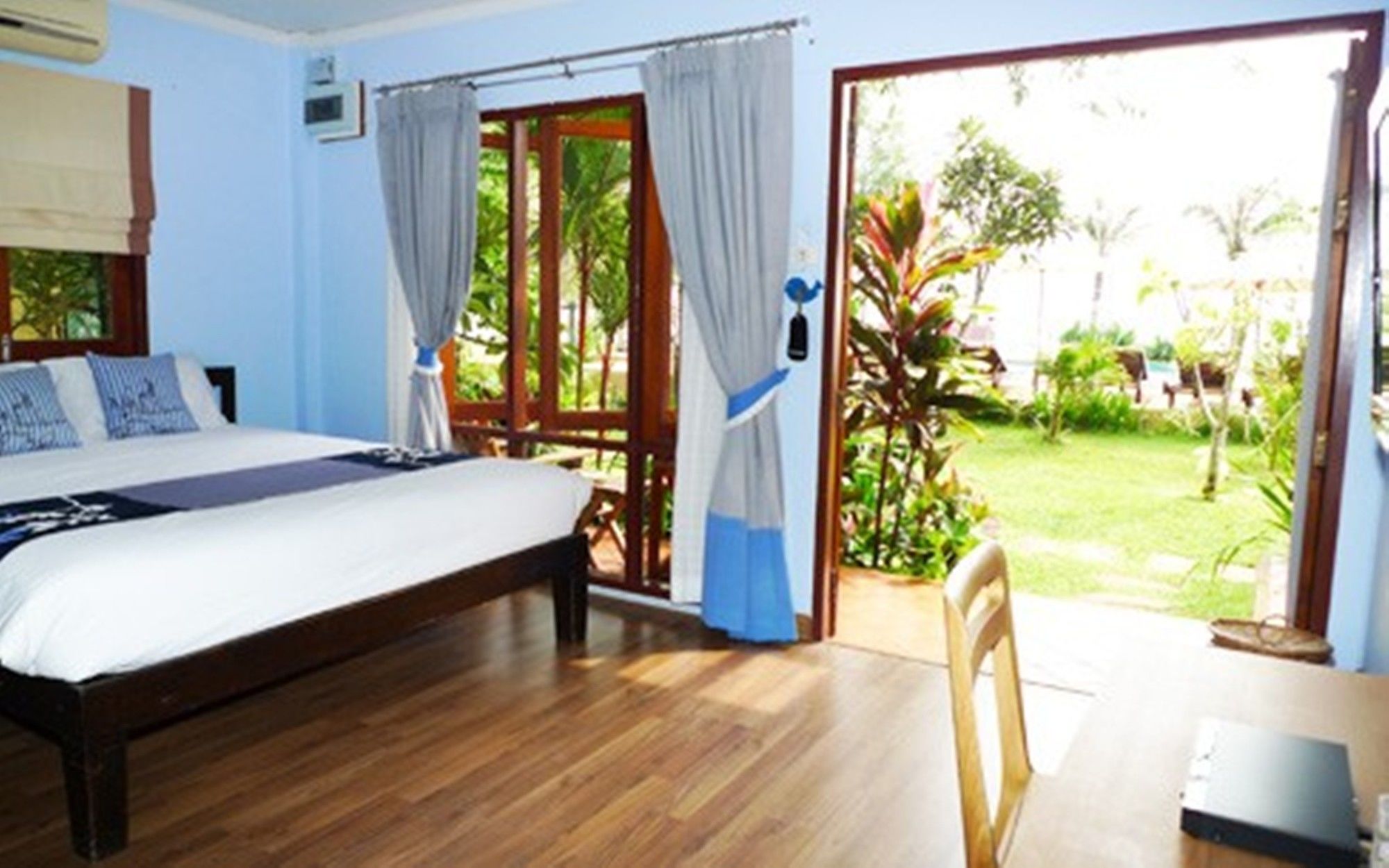 Фото SiamBeach Resort