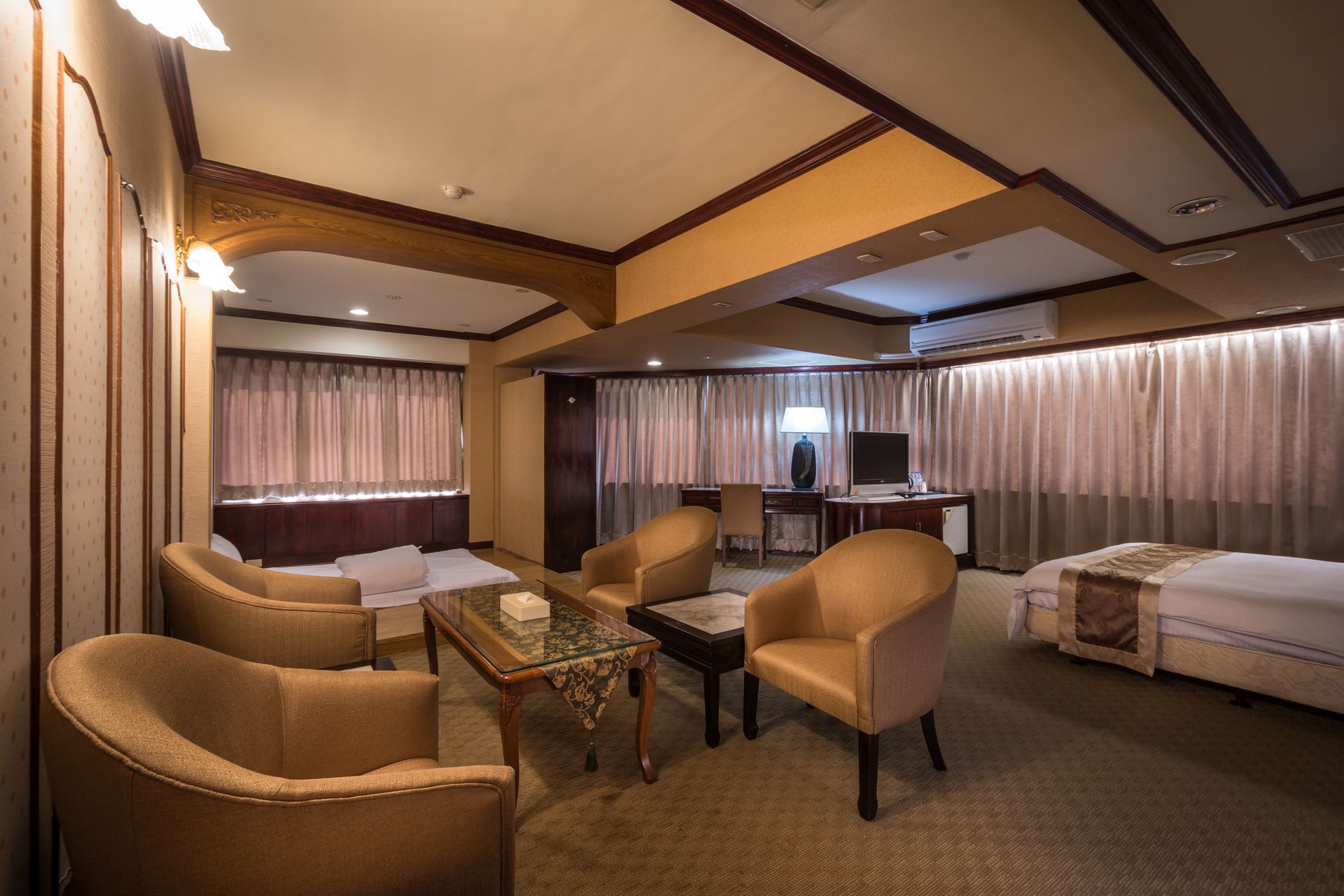 Фото Ren Mei Business Hotel