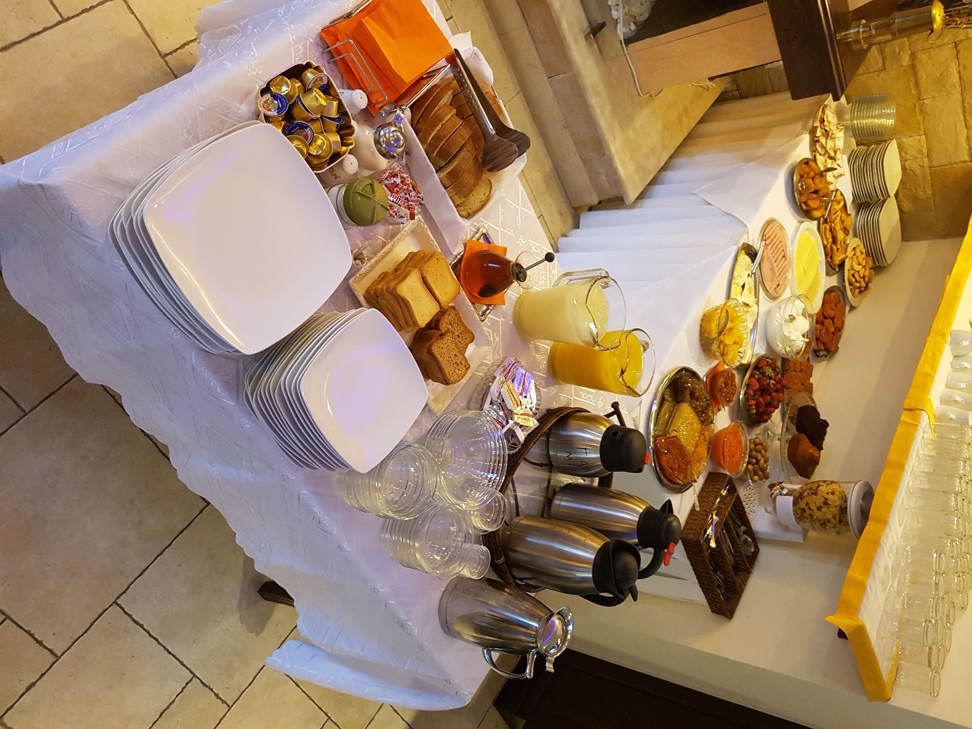 Фото Epavlis Boutique Suites