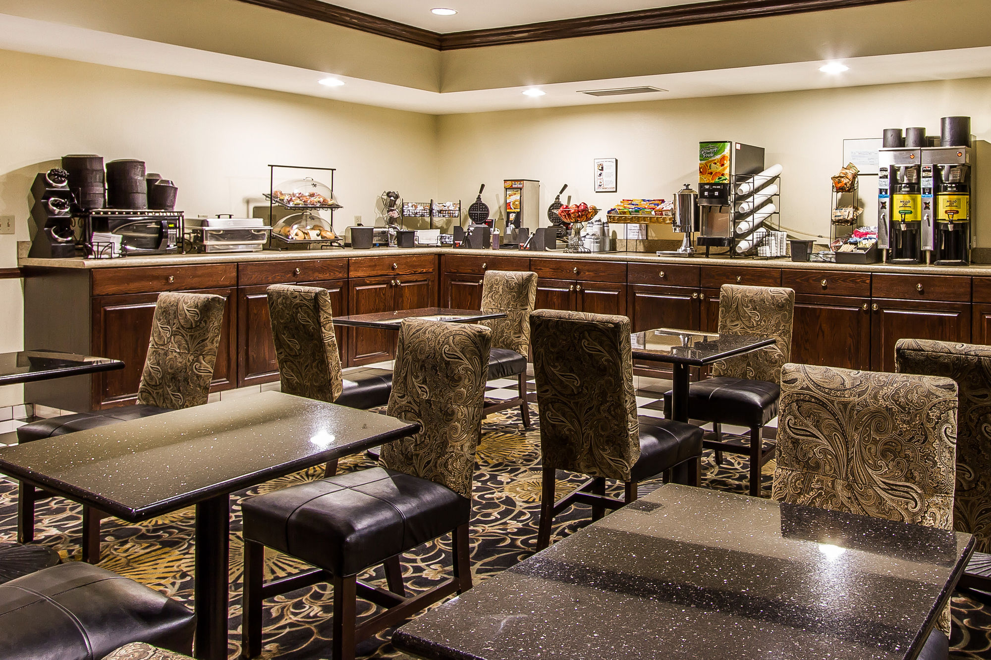 Фото Evangeline Downs Hotel, Ascend Hotel Collection