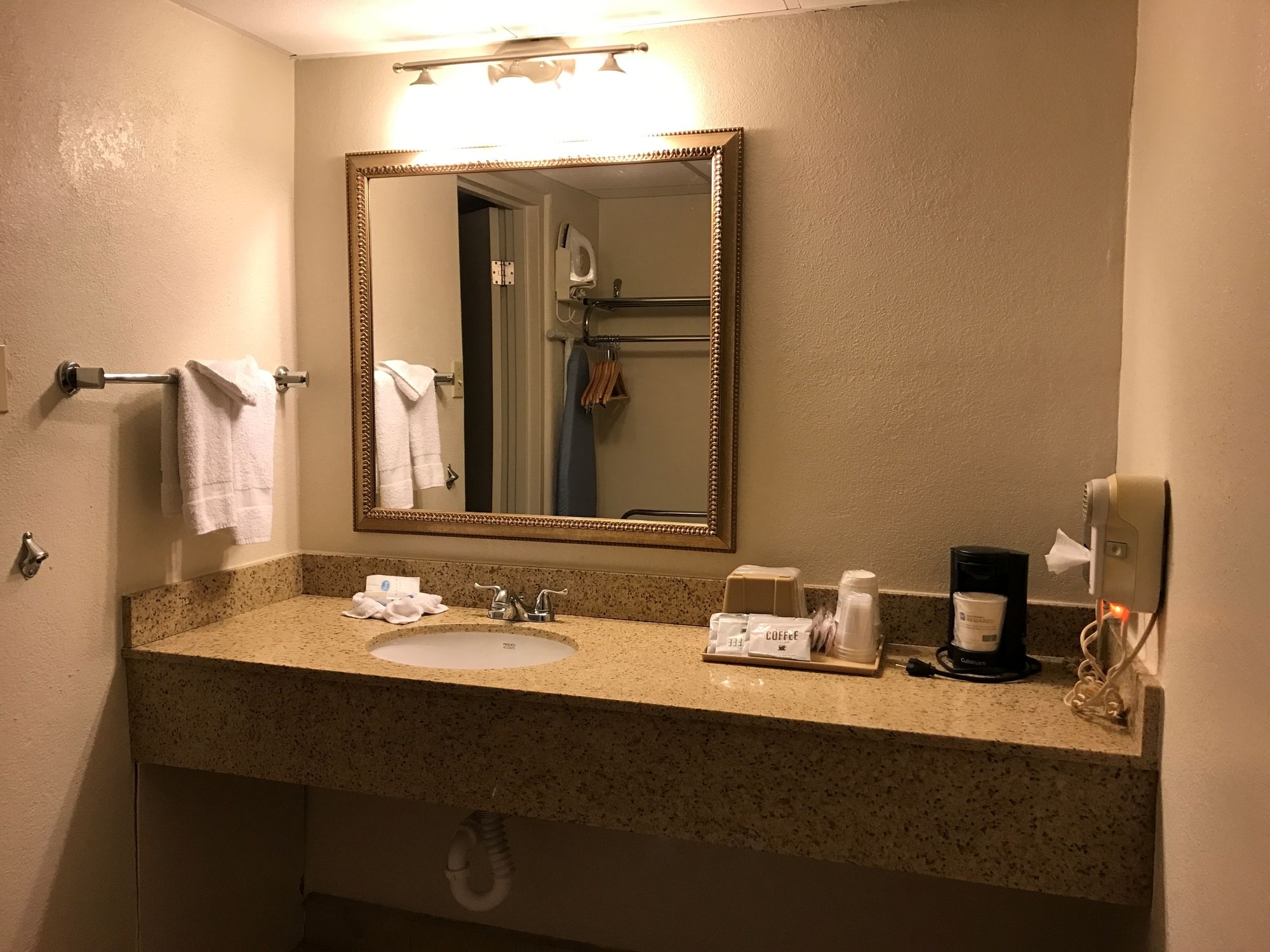 Фото Best Western El Rancho Palacio