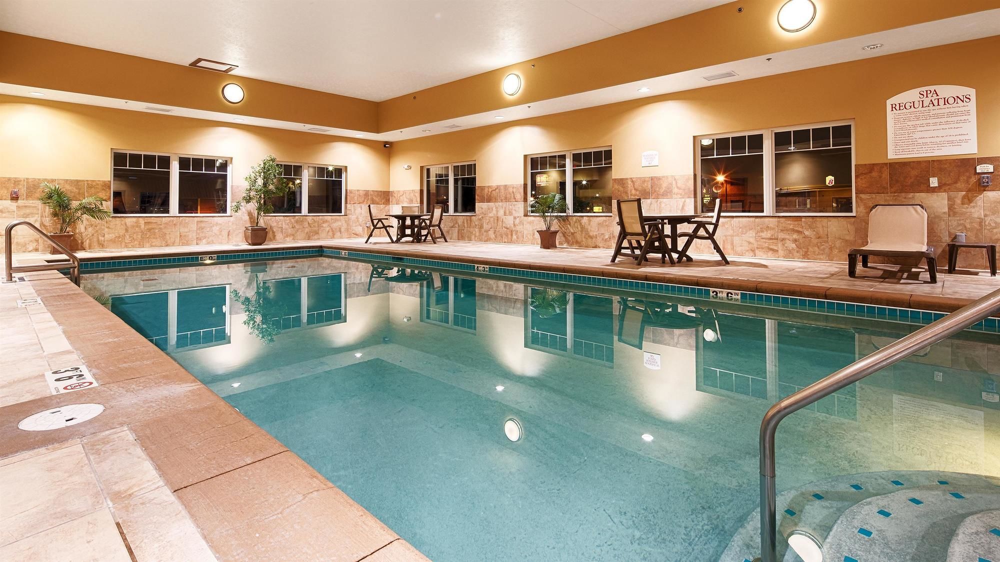 Фото Best Western Plus Grand Island Inn & Suites