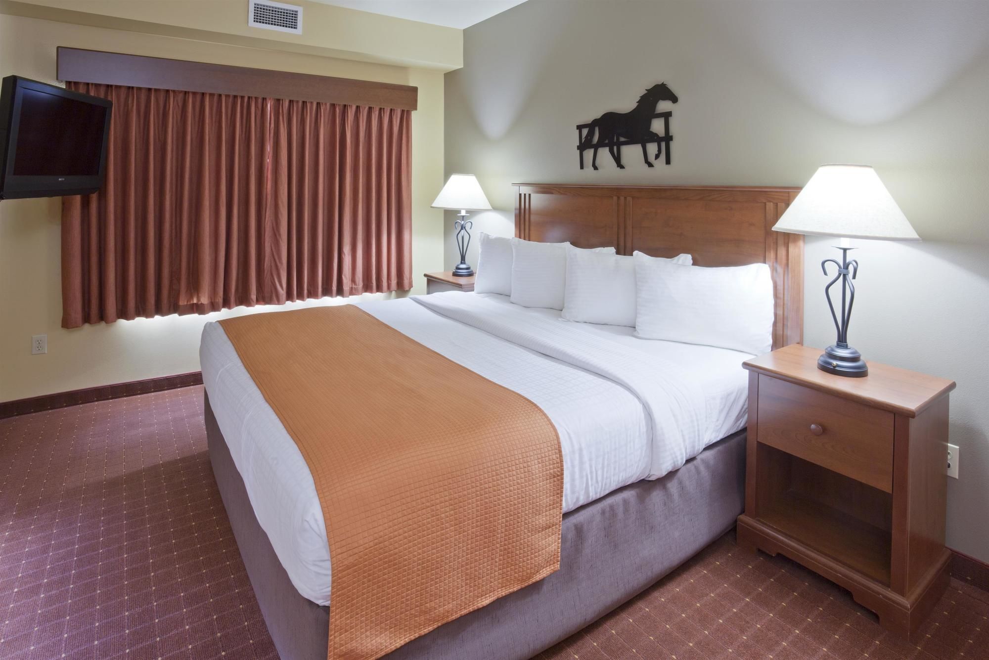 Фото AmericInn by Wyndham Fargo Medical Center