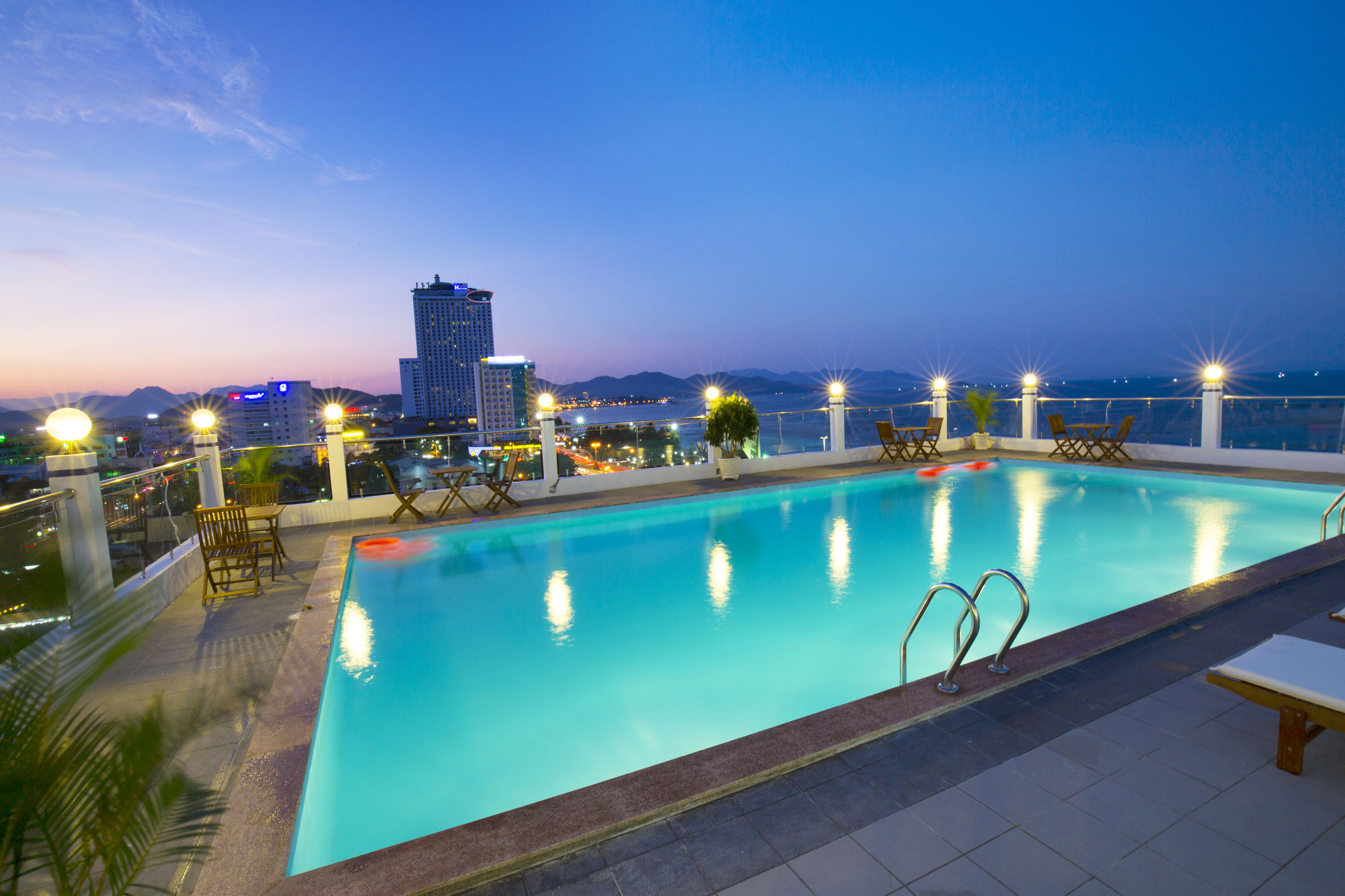 Фото Happy Light Central Nha Trang