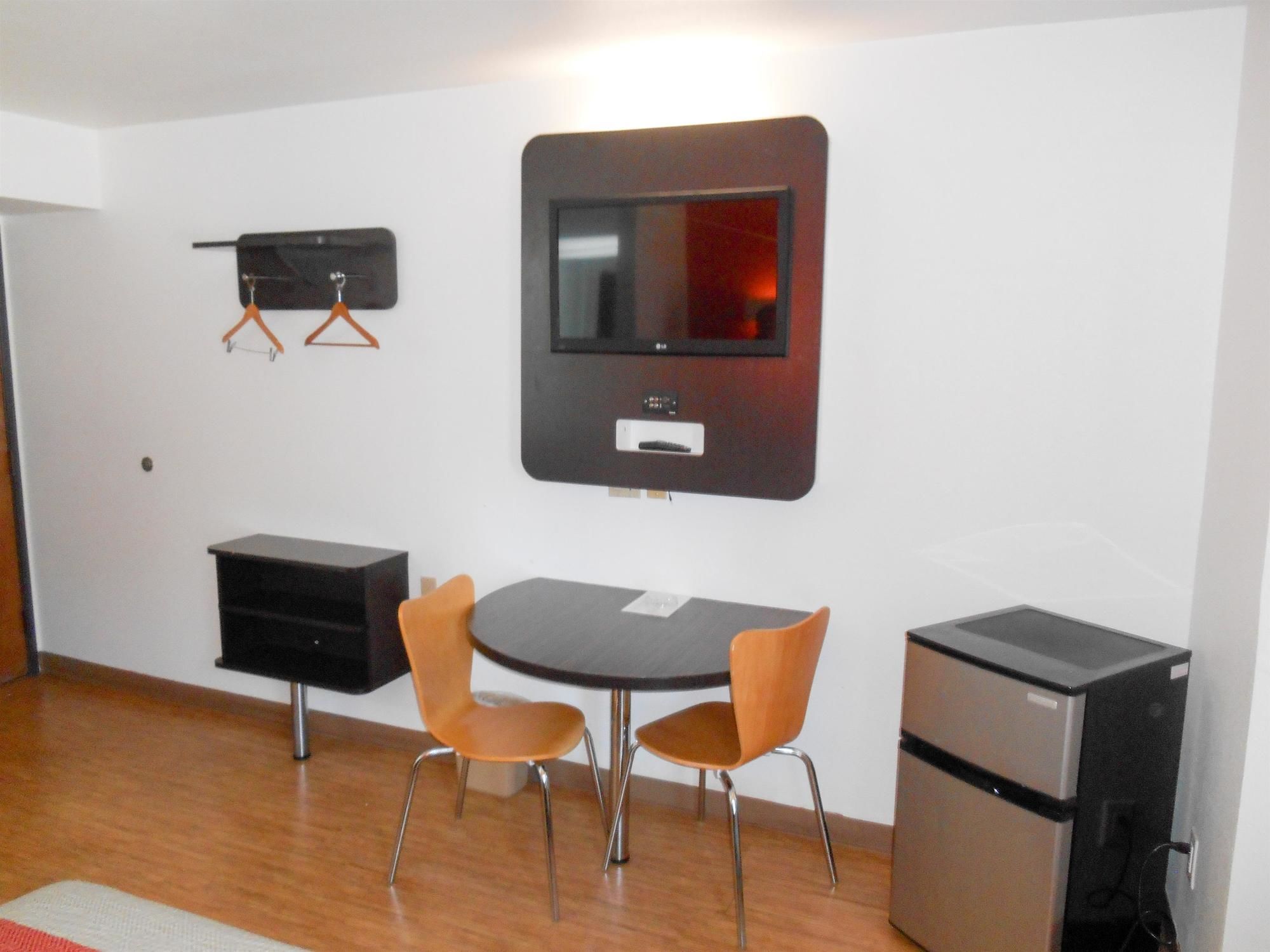 Фото Motel 6 Dallas, Tx - Northeast