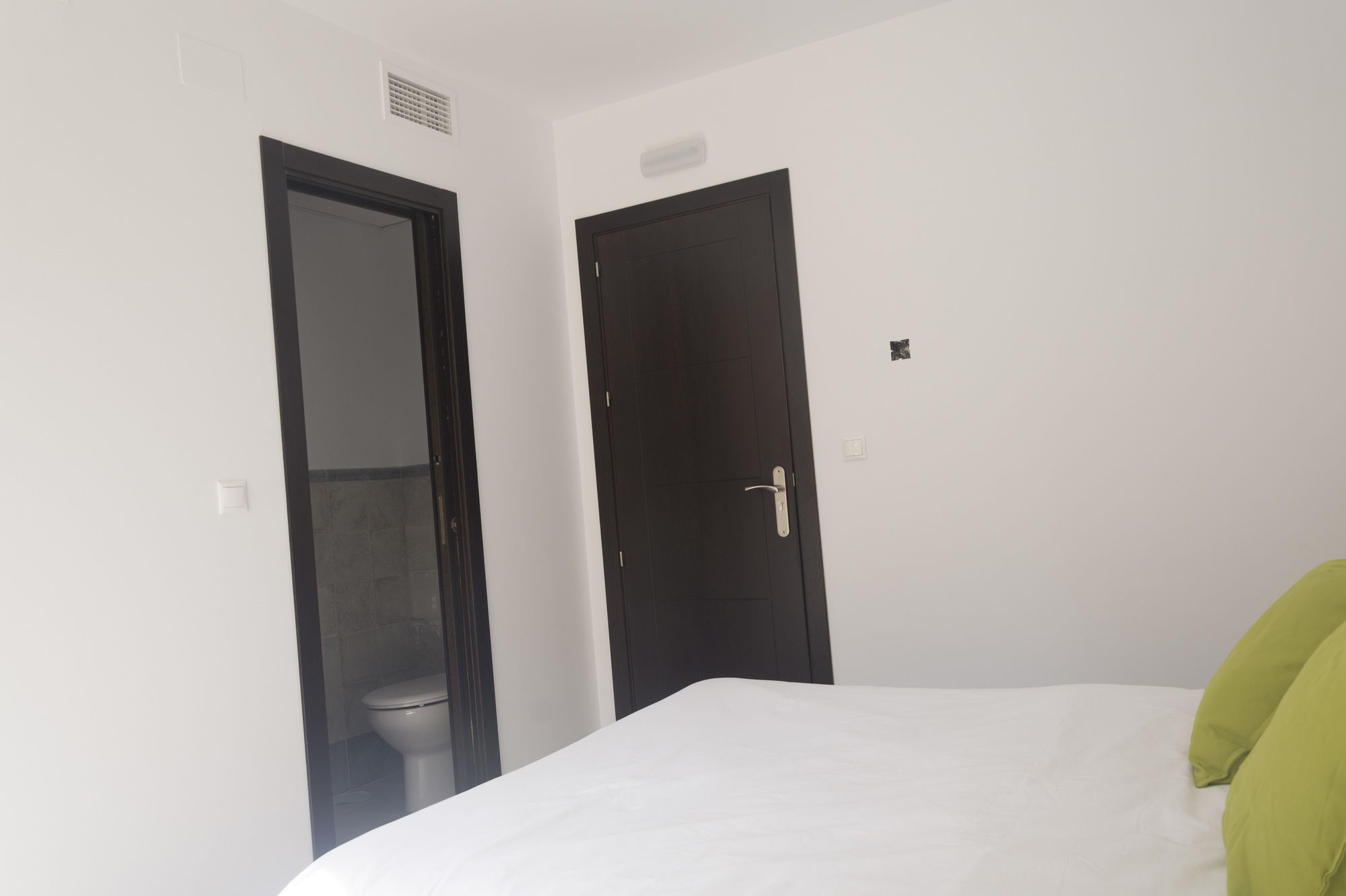 Фото La Siesta Málaga Guesthouse