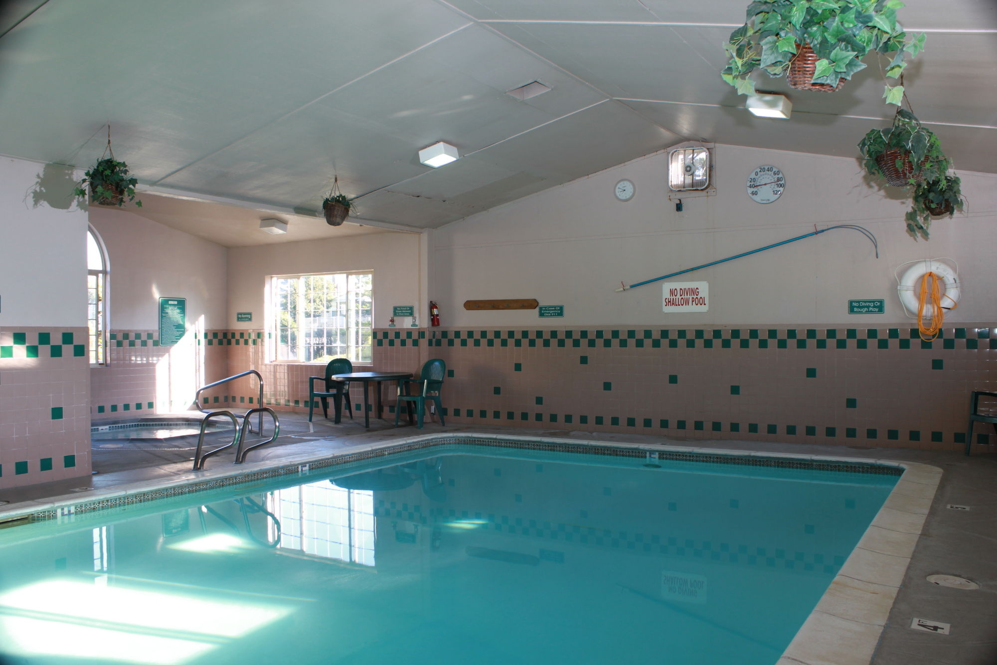 Фото Hi-Tide Oceanfront Inn